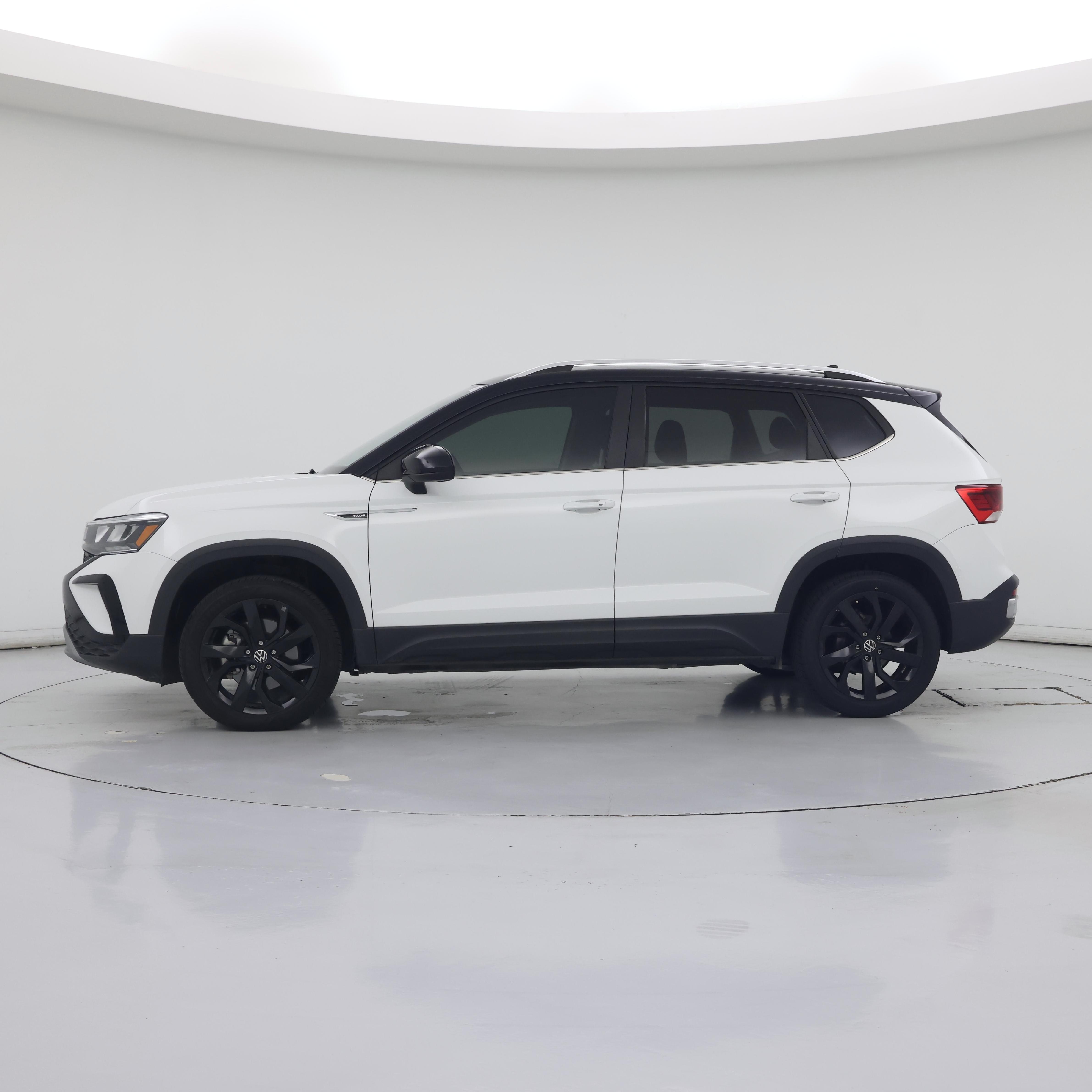 Thumbnail: 2023 Volkswagen Taos - 3