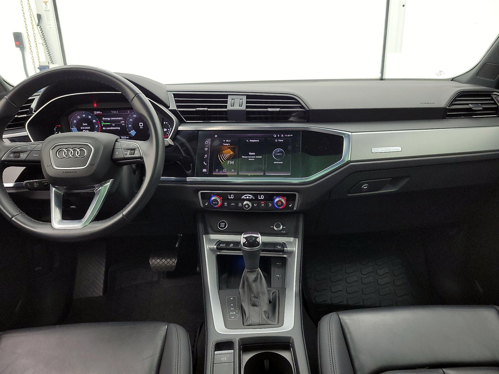 Thumbnail: 2023 Audi Q3 - 9