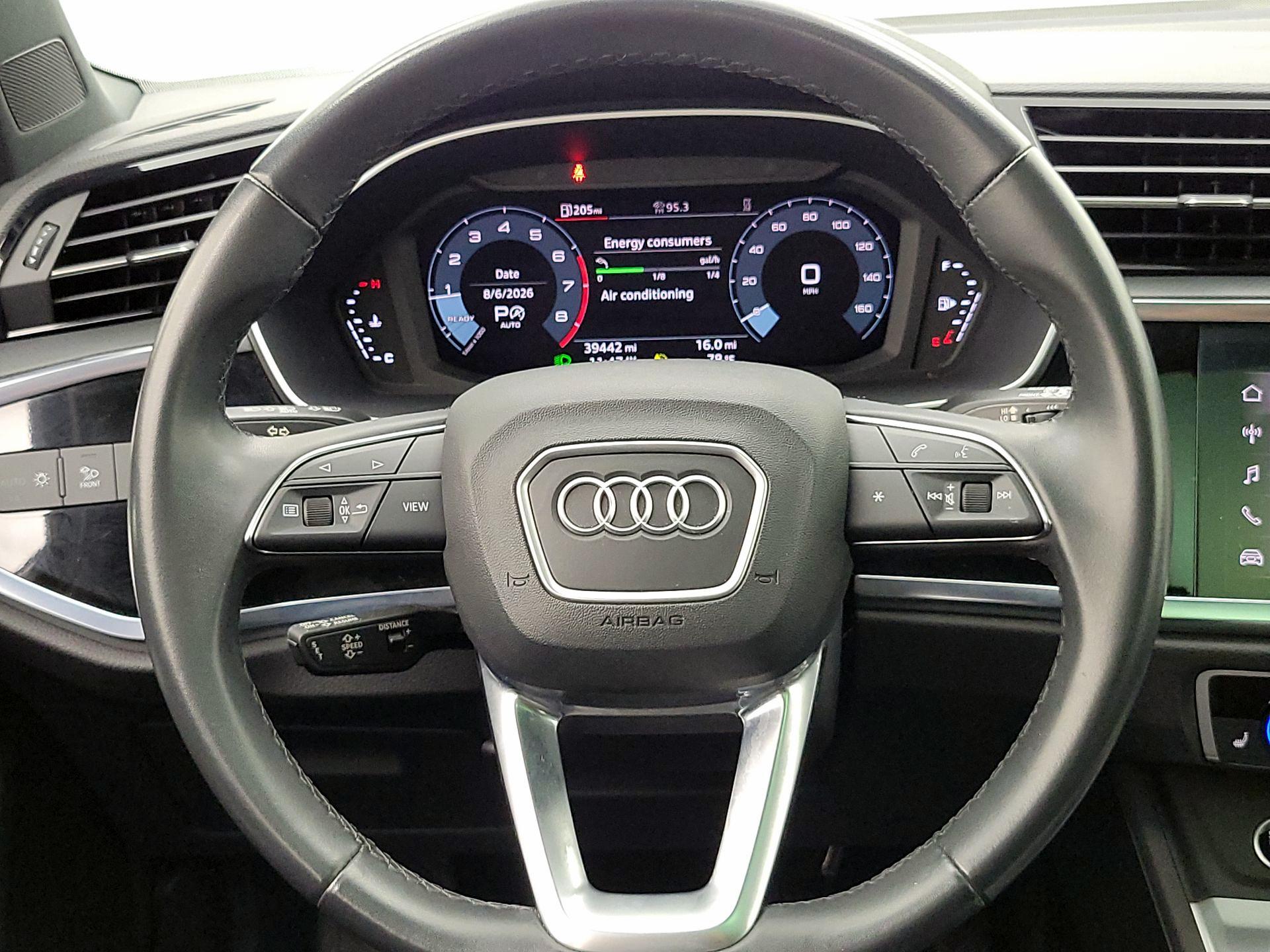 Thumbnail: 2023 Audi Q3 - 10