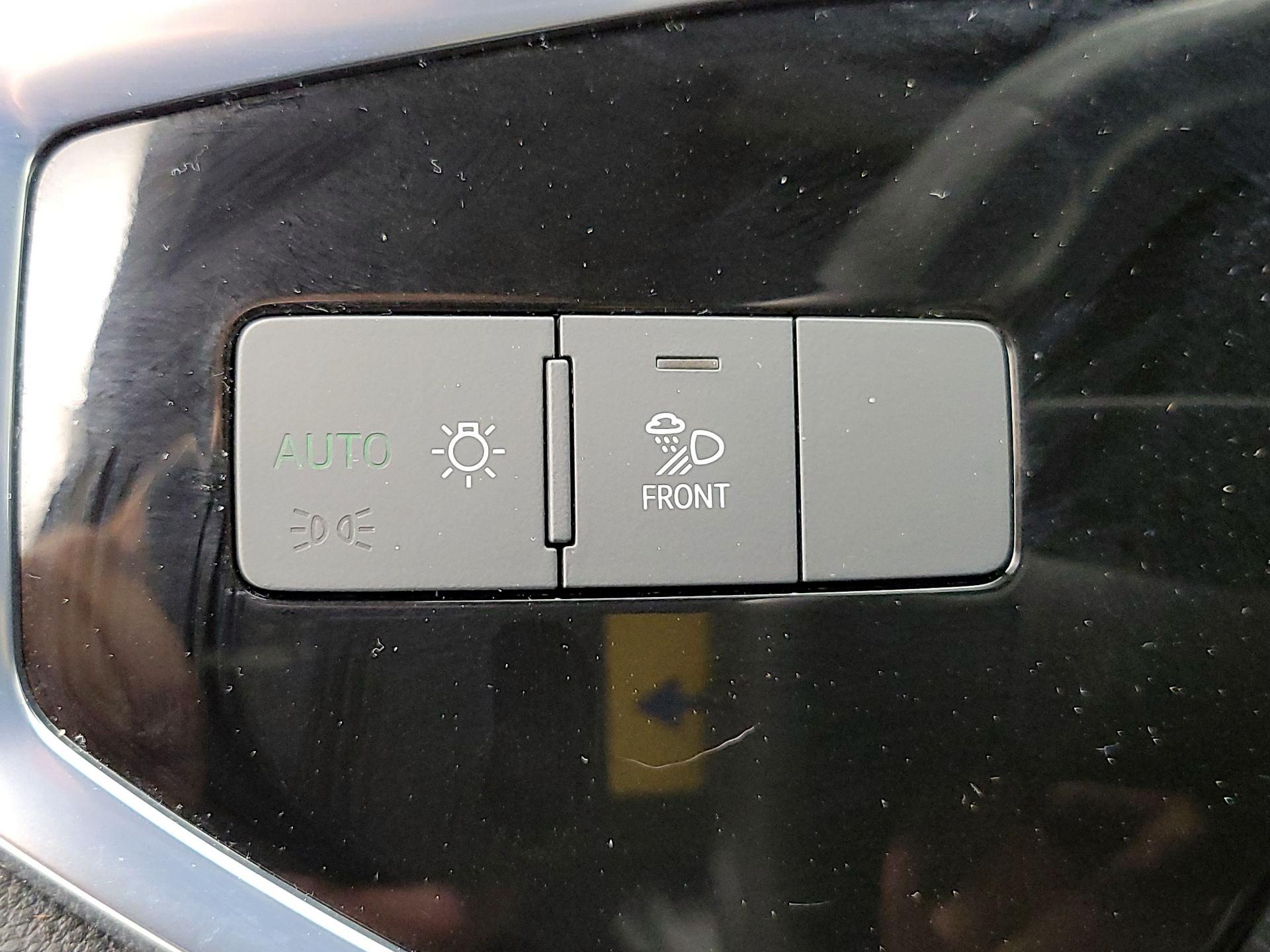 Thumbnail: 2023 Audi Q3 - 13