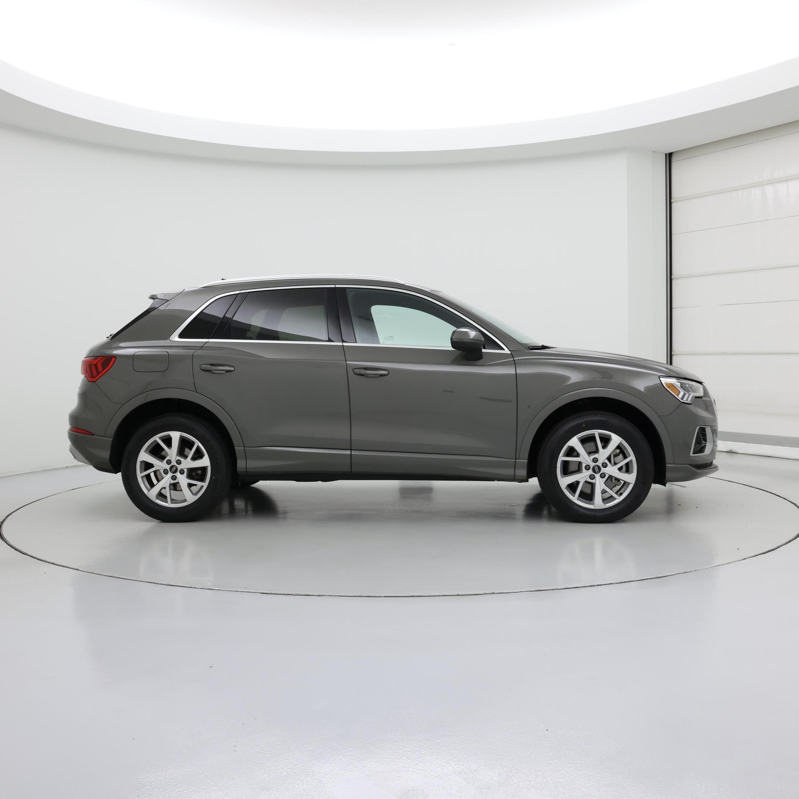 Thumbnail: 2023 Audi Q3 - 7