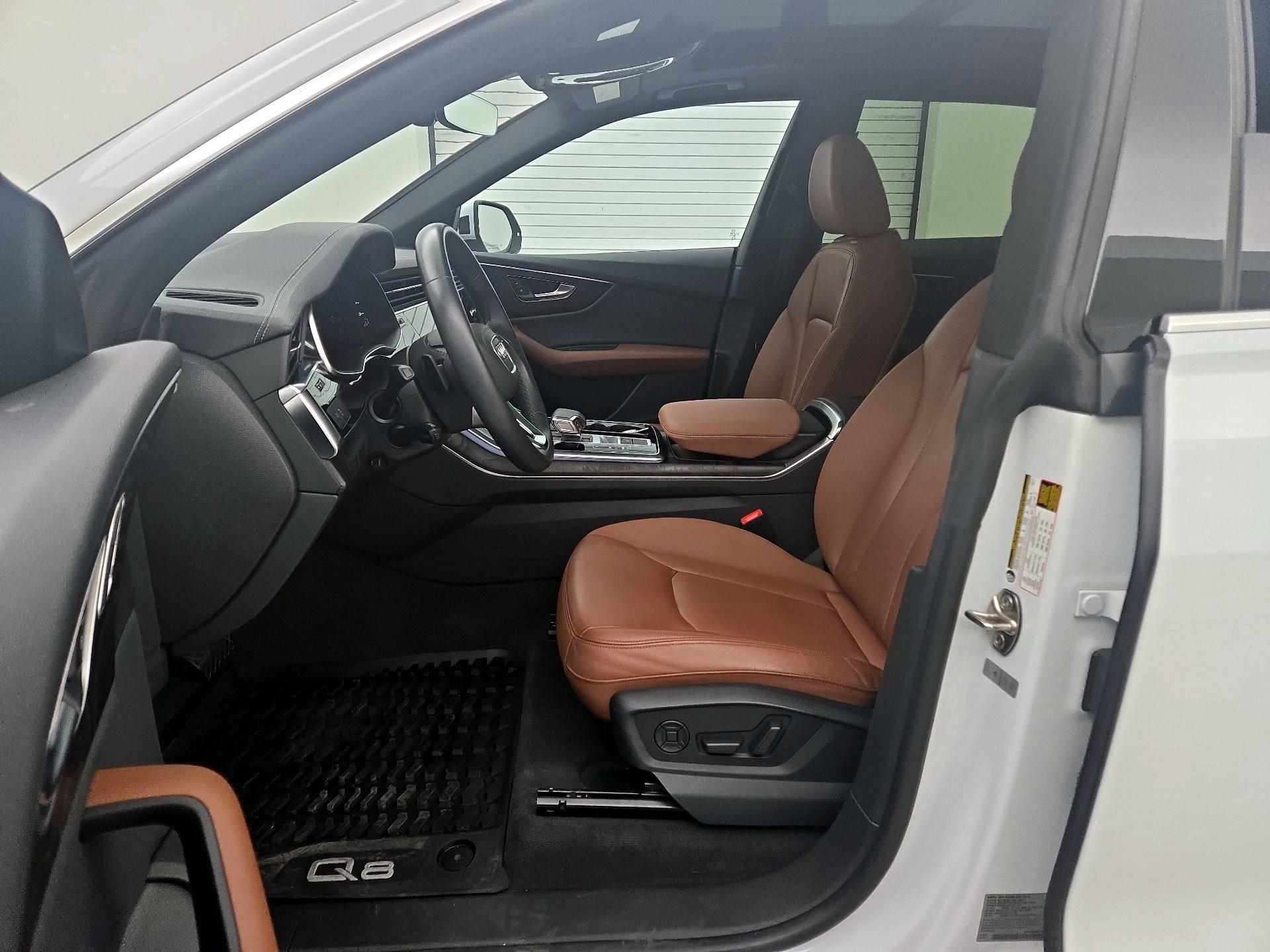 Thumbnail: 2023 Audi Q8 - 11
