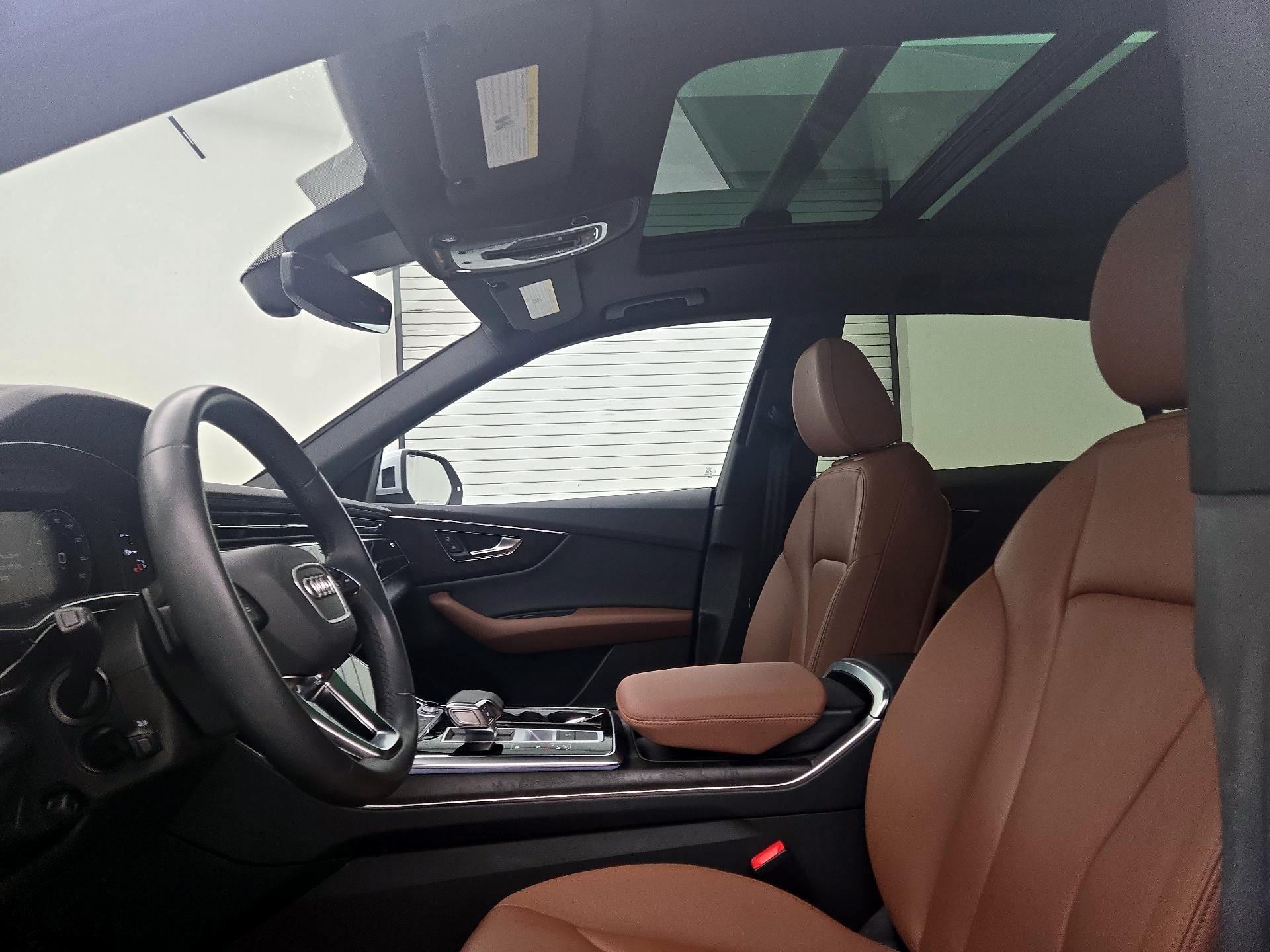 Thumbnail: 2023 Audi Q8 - 20