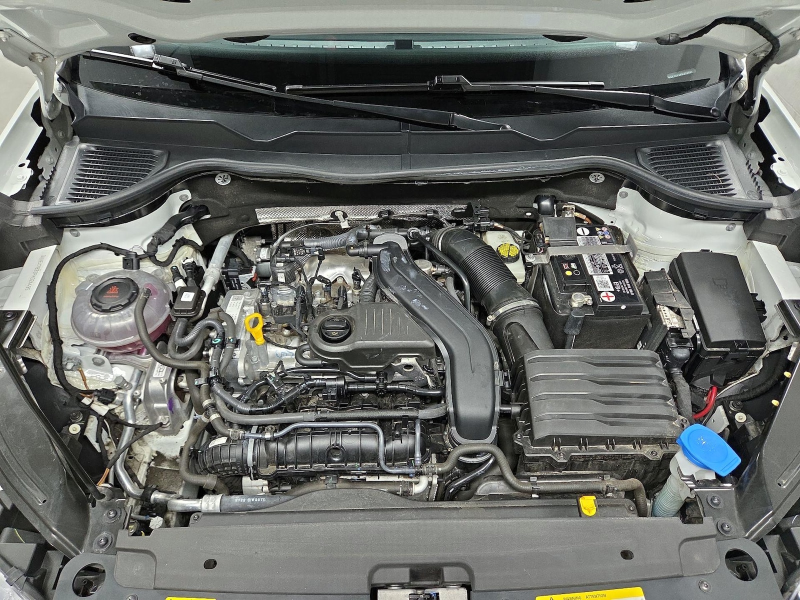 2023 Volkswagen Taos SE - Photo 23