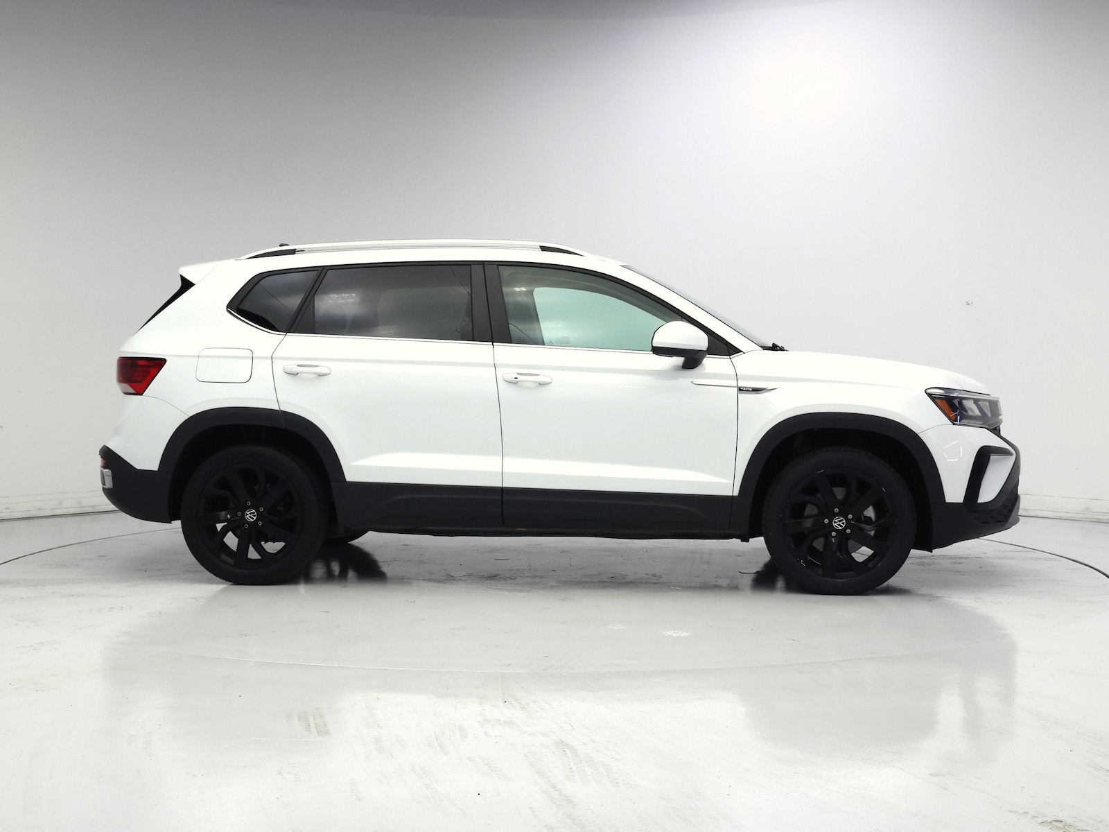 2023 Volkswagen Taos SE - Photo 8