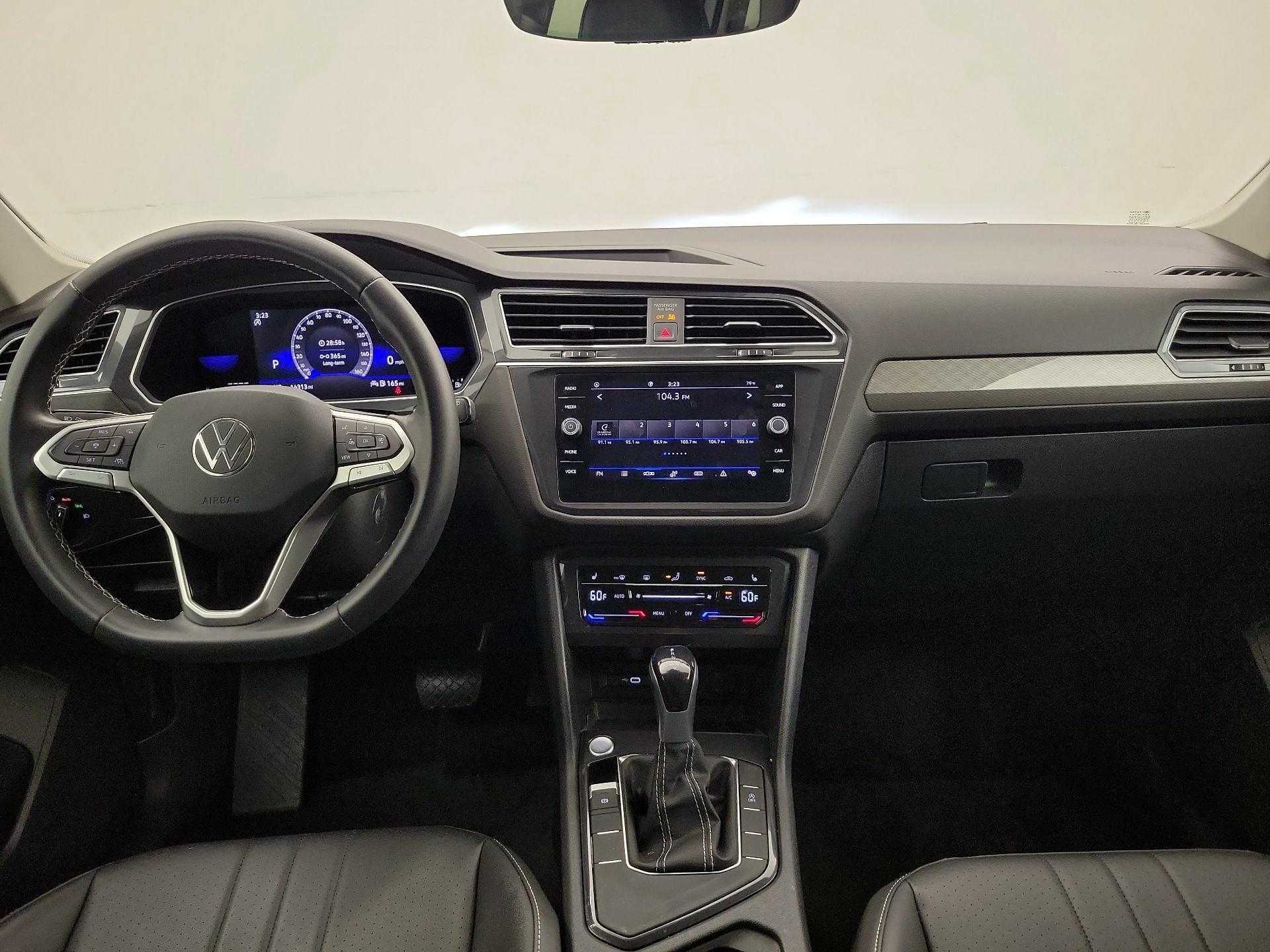 Thumbnail: 2023 Volkswagen Tiguan - 9