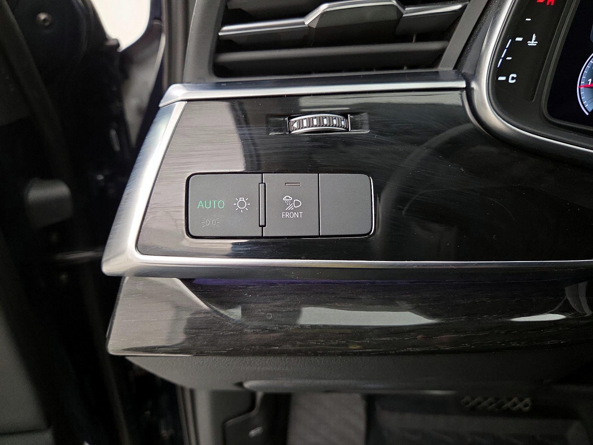 Thumbnail: 2023 Audi Q7 - 13