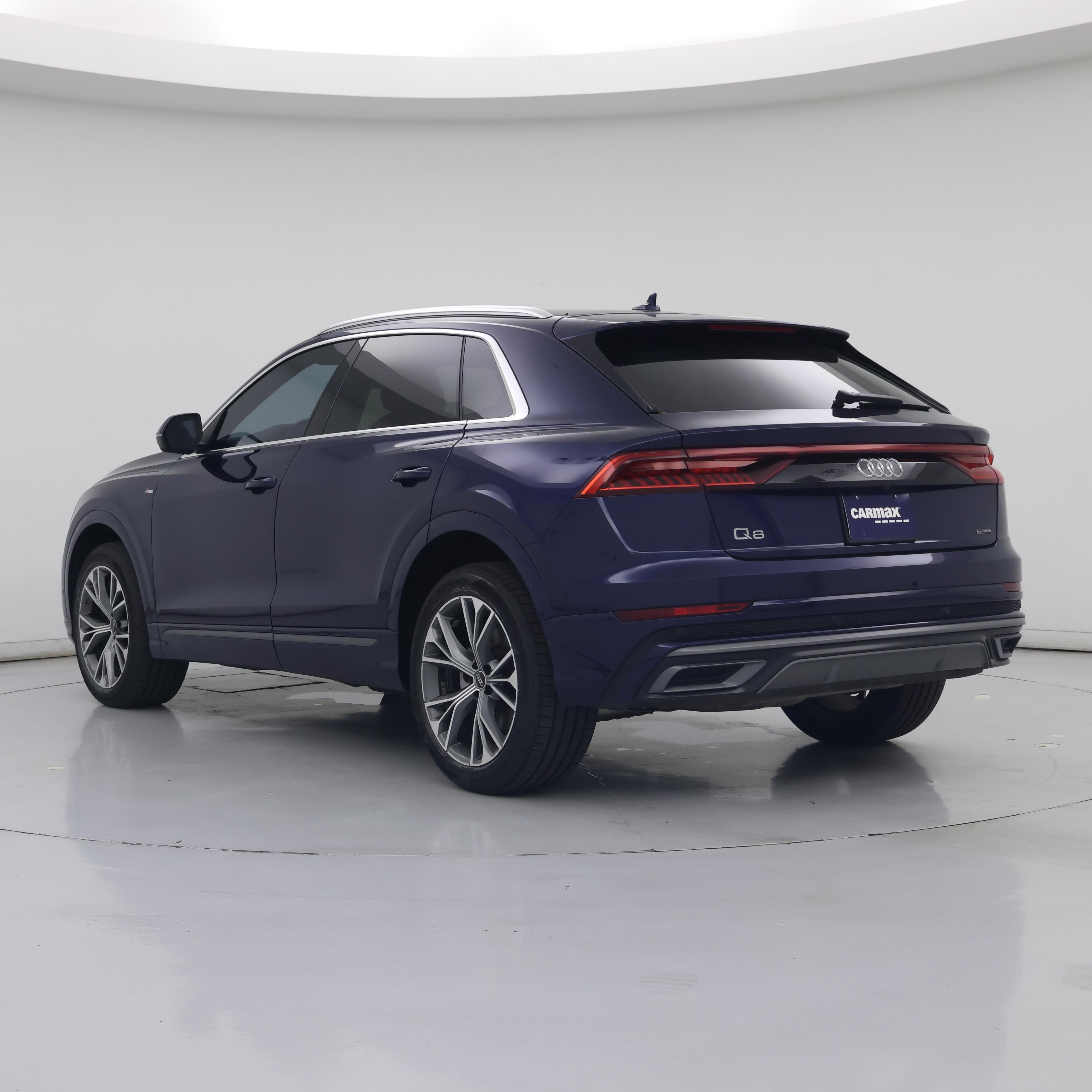 Thumbnail: 2023 Audi Q8 - 2