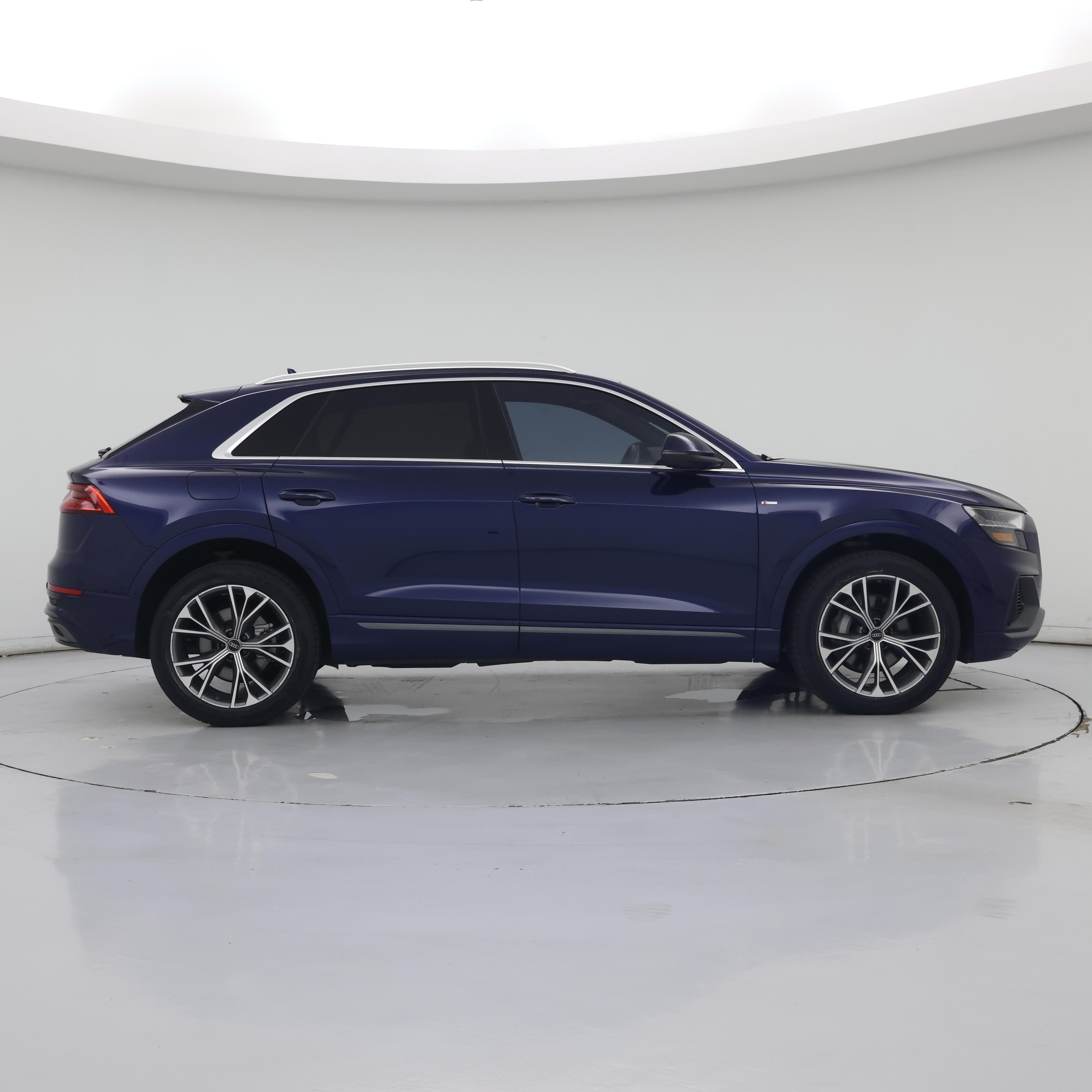 Thumbnail: 2023 Audi Q8 - 7