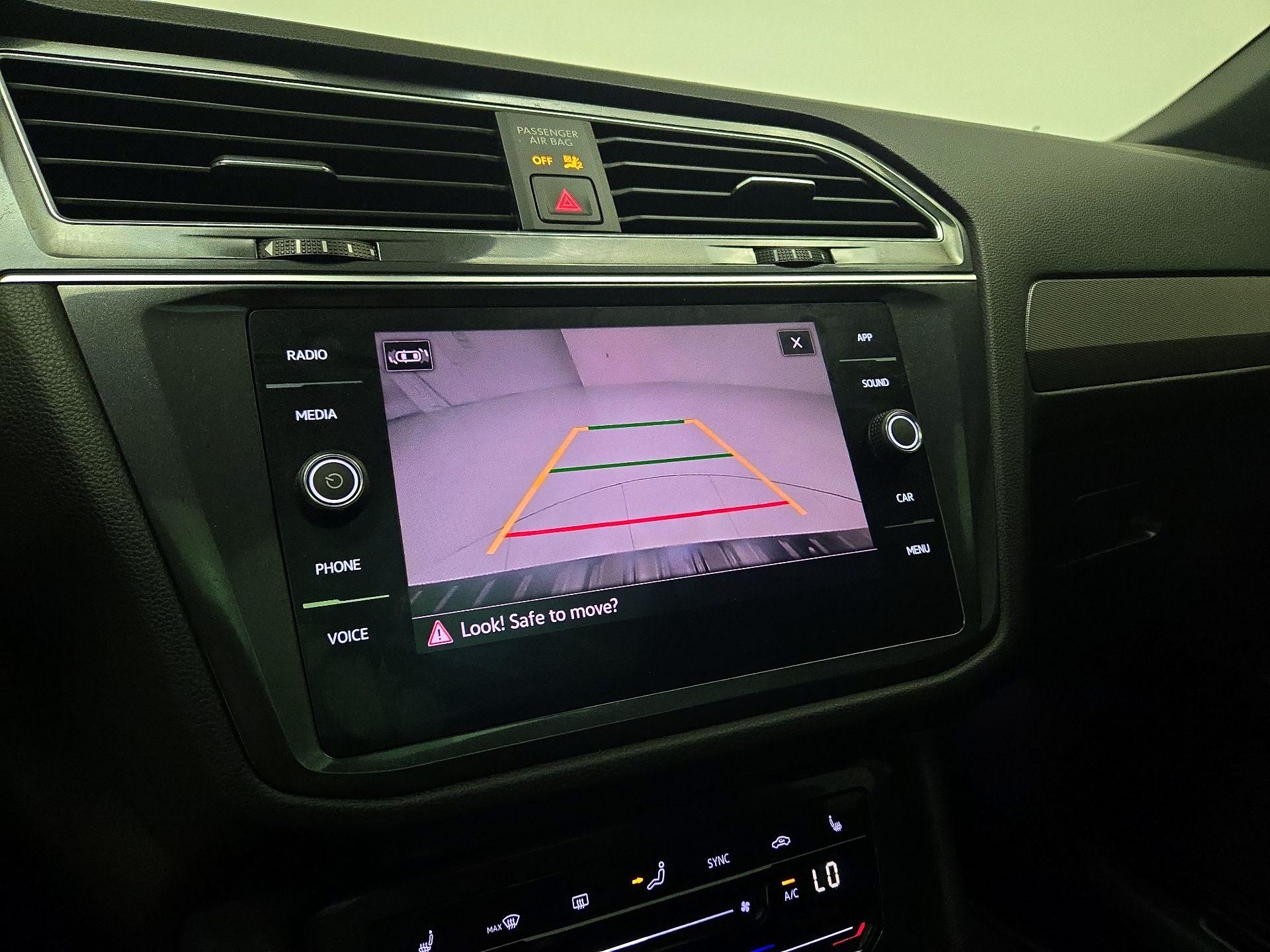 Thumbnail: 2023 Volkswagen Tiguan - 14
