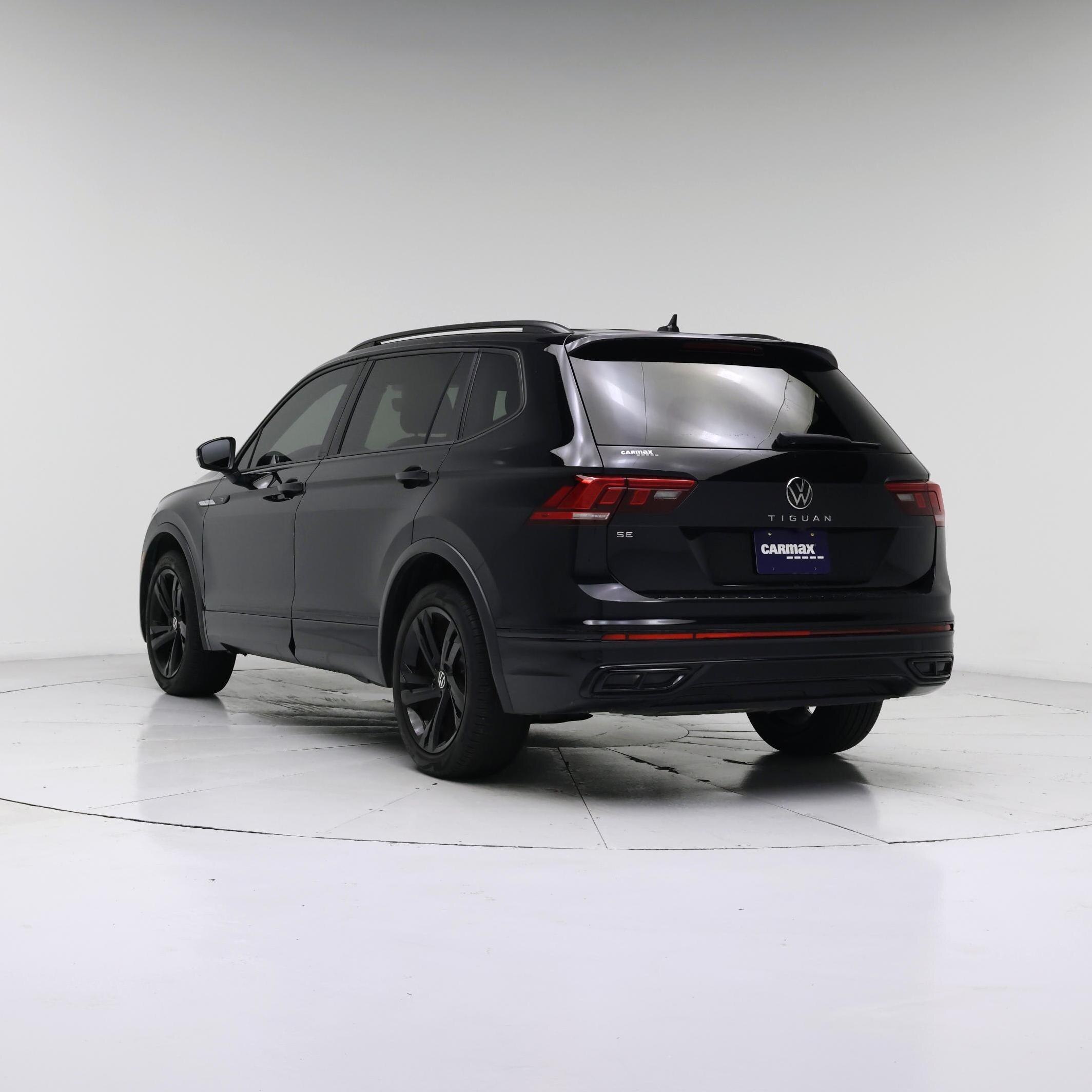 Thumbnail: 2023 Volkswagen Tiguan - 2