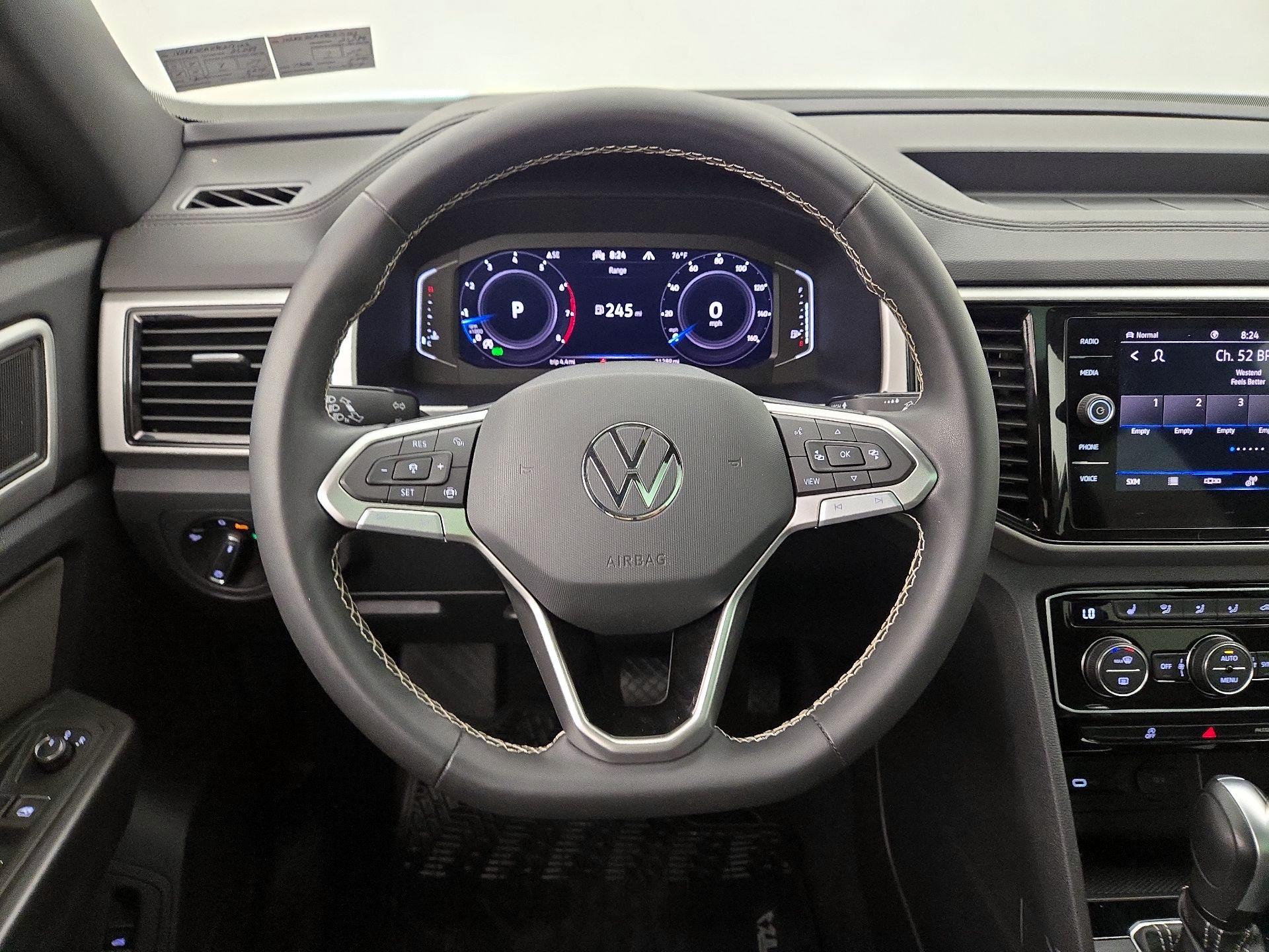 Thumbnail: 2023 Volkswagen Atlas - 10