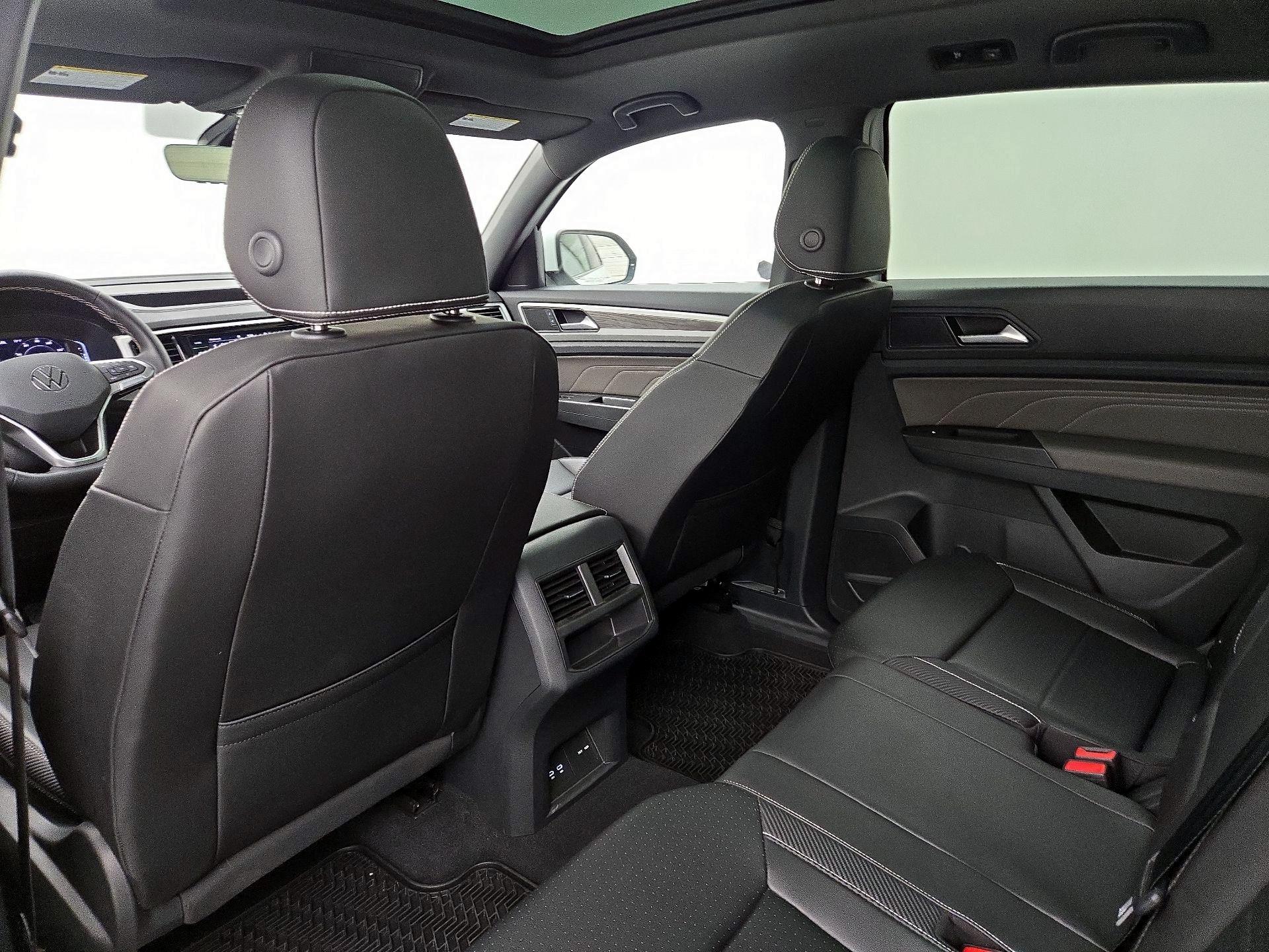 Thumbnail: 2023 Volkswagen Atlas - 20