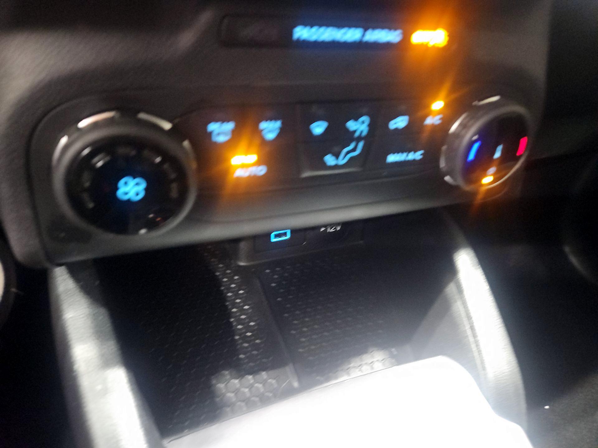Thumbnail: 2022 Ford Bronco Sport - 15