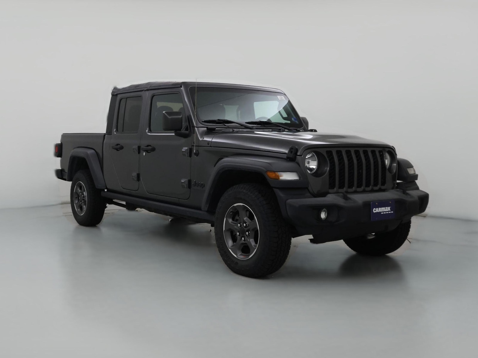 Bed Liner, 4WD/AWD & Tow Hitch