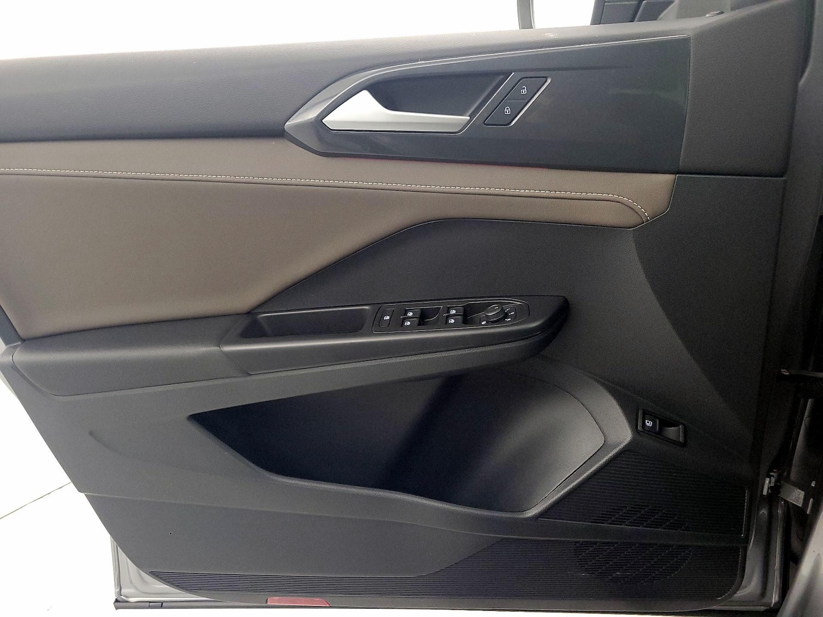 2023 Volkswagen Taos SEL - Photo 13