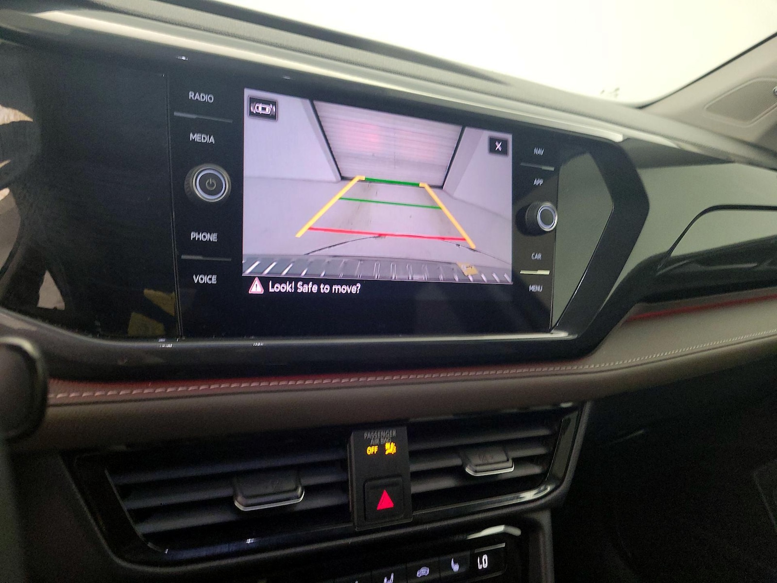 2023 Volkswagen Taos SEL - Photo 15