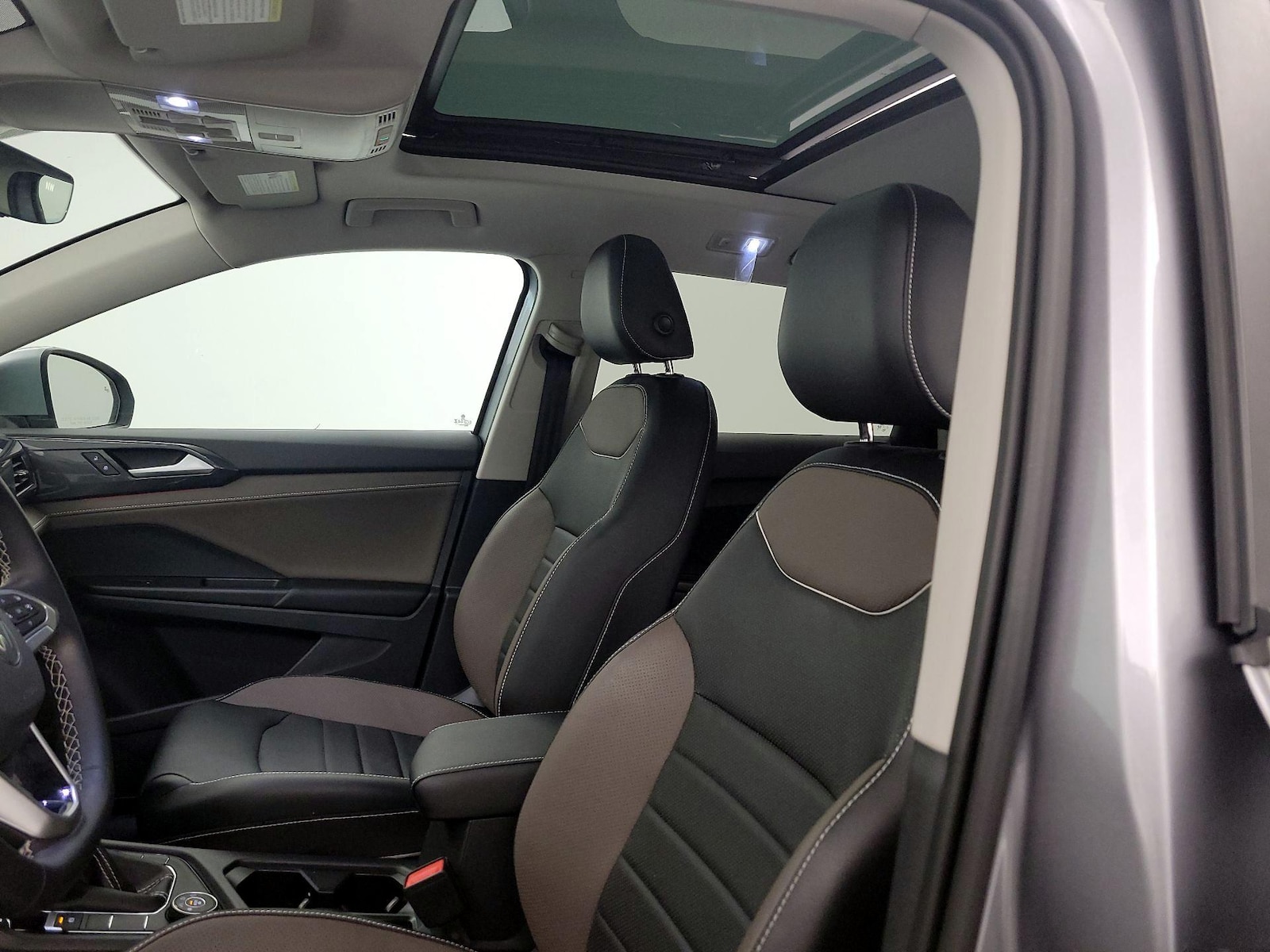 2023 Volkswagen Taos SEL - Photo 20