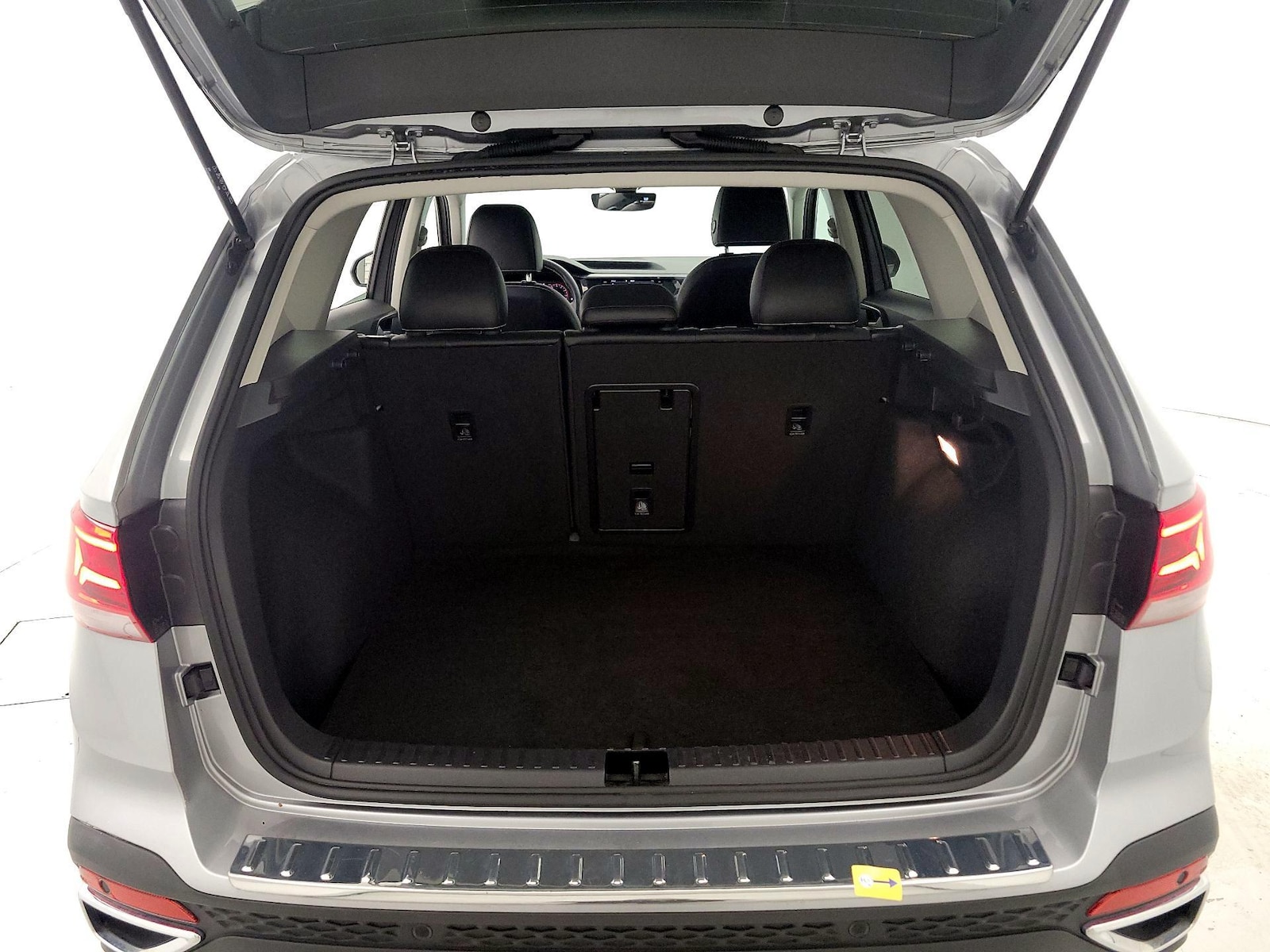 2023 Volkswagen Taos SEL - Photo 22