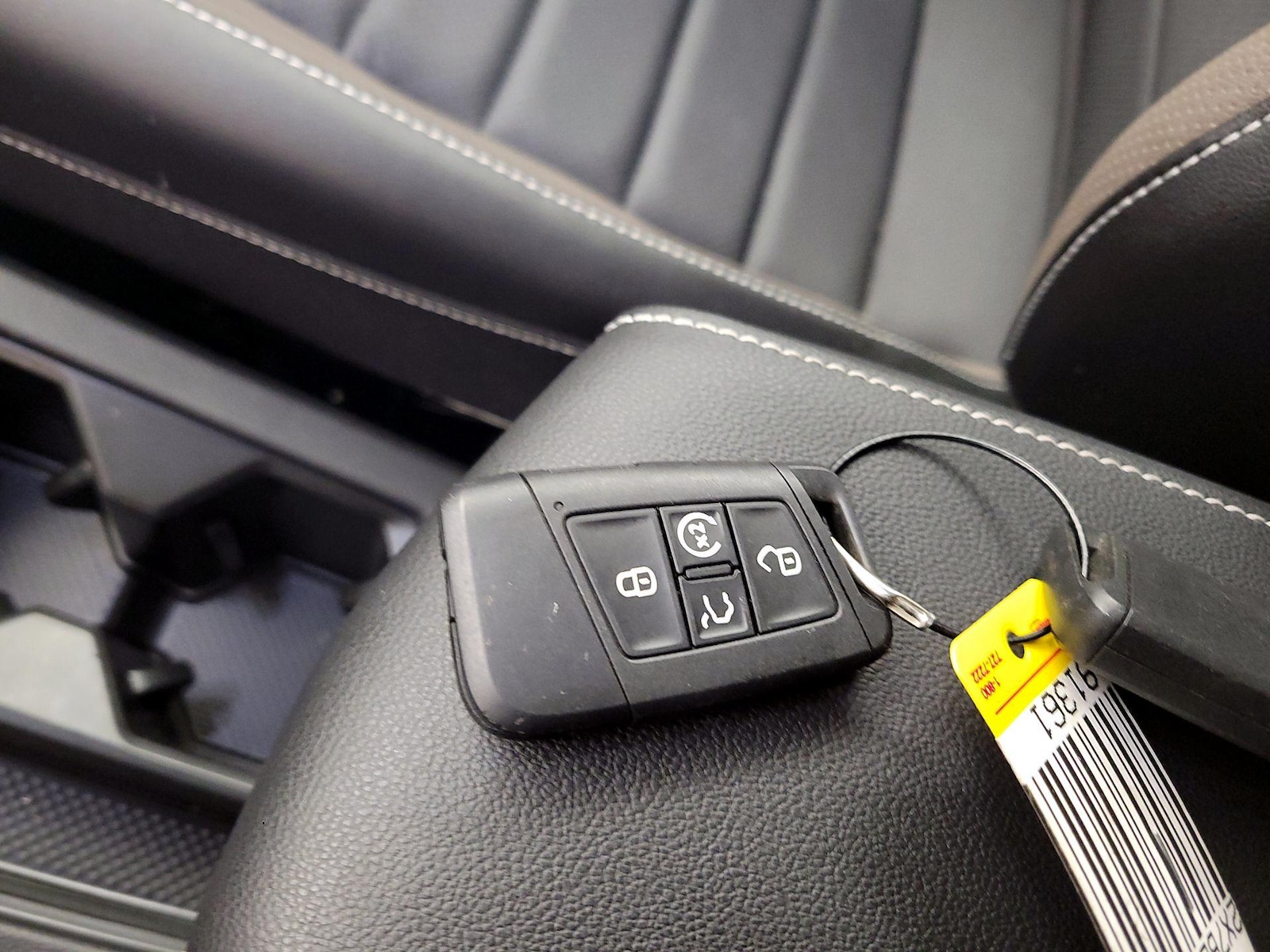 2023 Volkswagen Taos SEL - Photo 24
