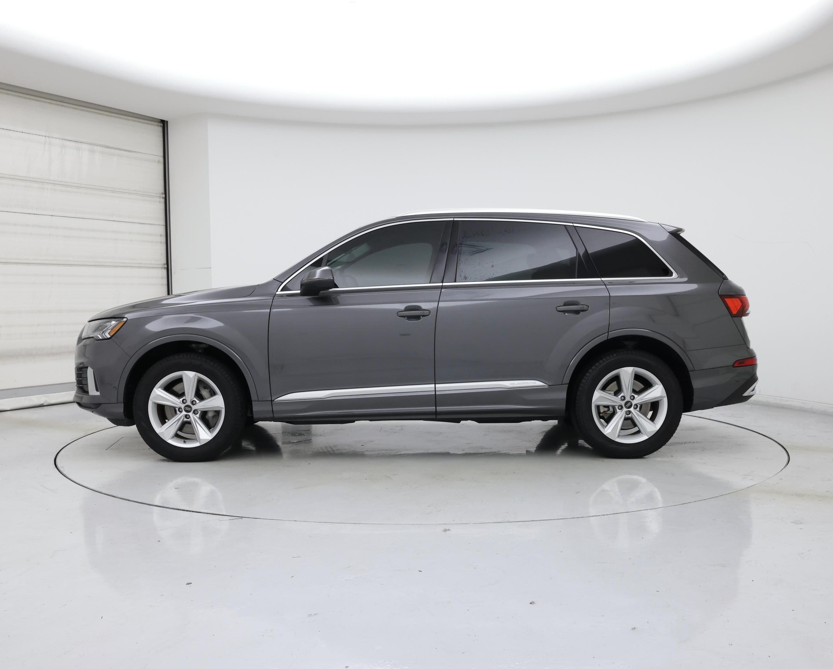 Thumbnail: 2023 Audi Q7 - 3