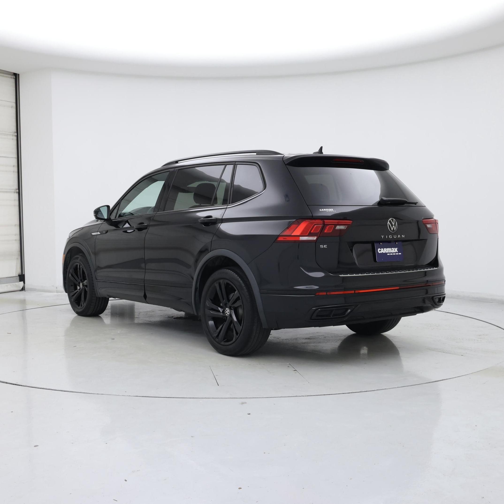 Thumbnail: 2023 Volkswagen Tiguan - 2