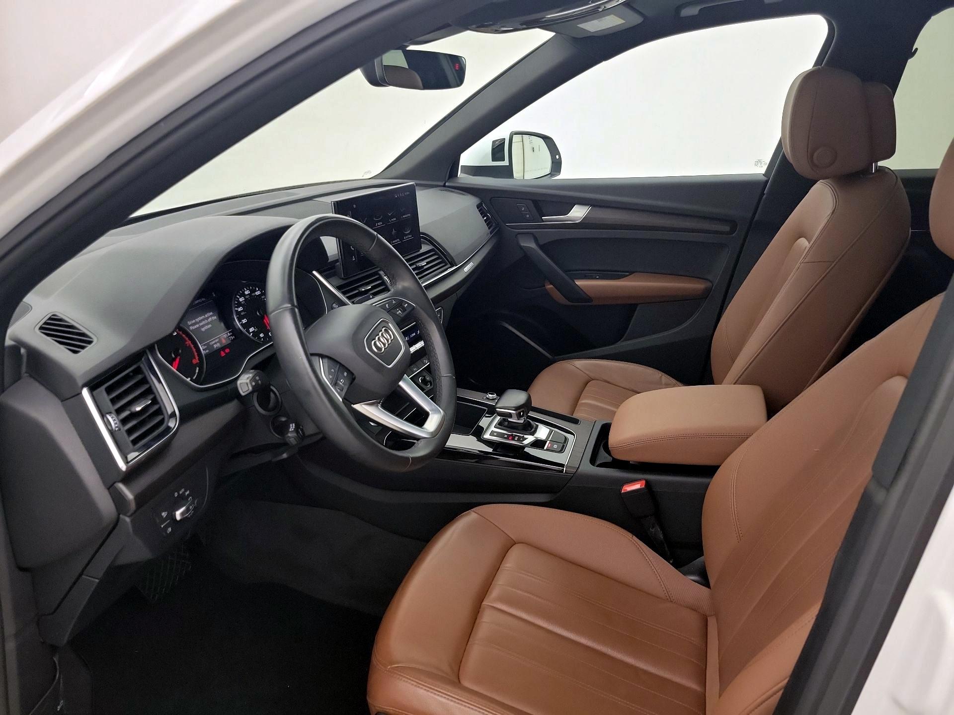 Thumbnail: 2023 Audi Q5 - 11