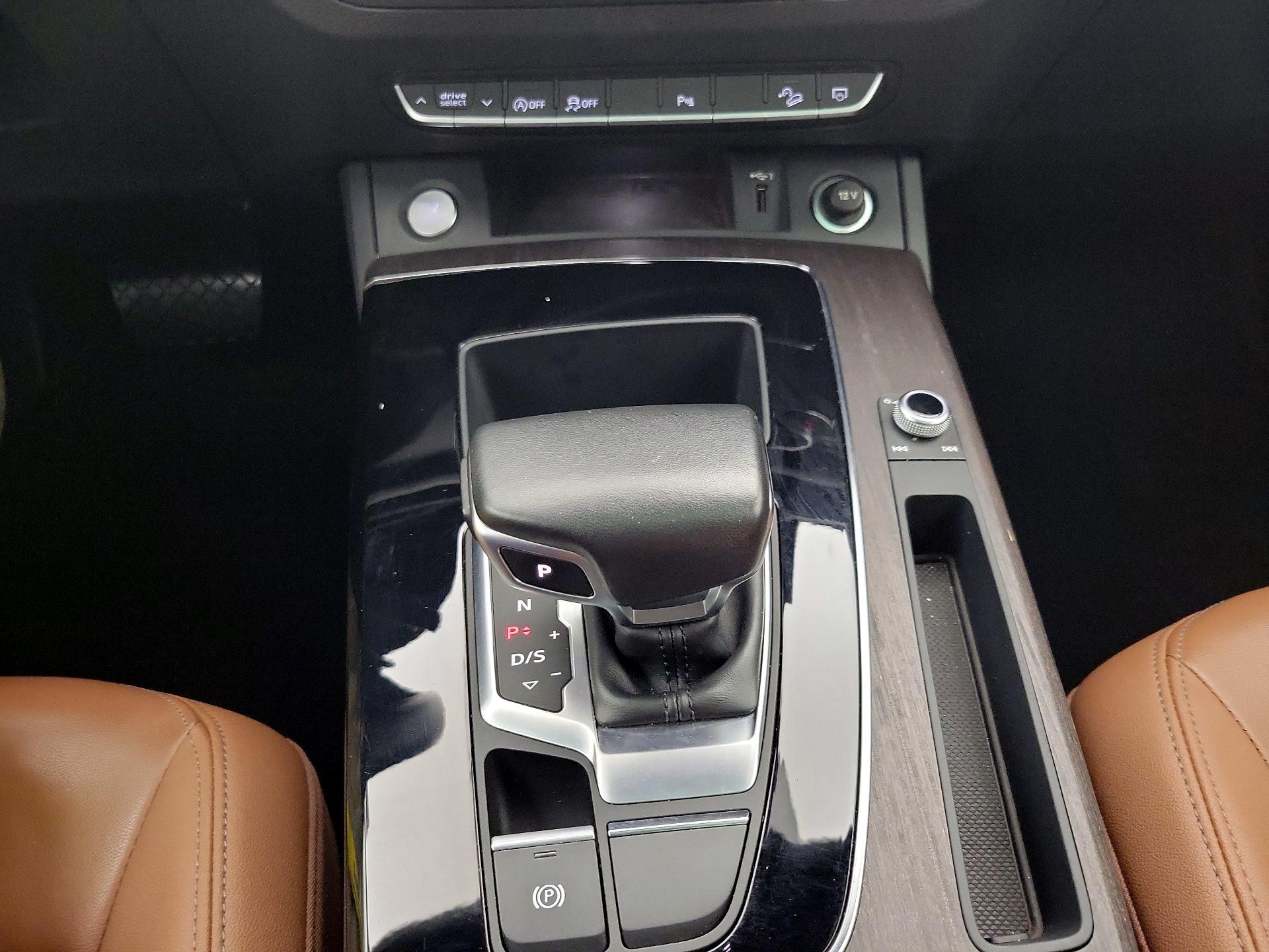 Thumbnail: 2023 Audi Q5 - 17