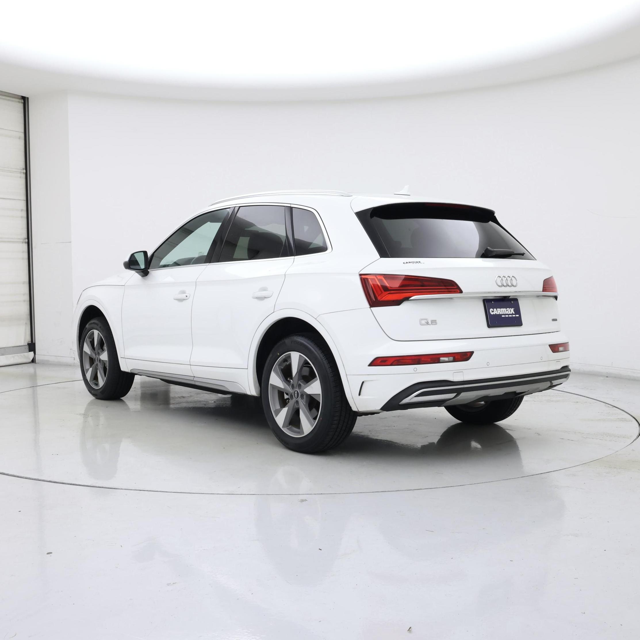 Thumbnail: 2023 Audi Q5 - 2