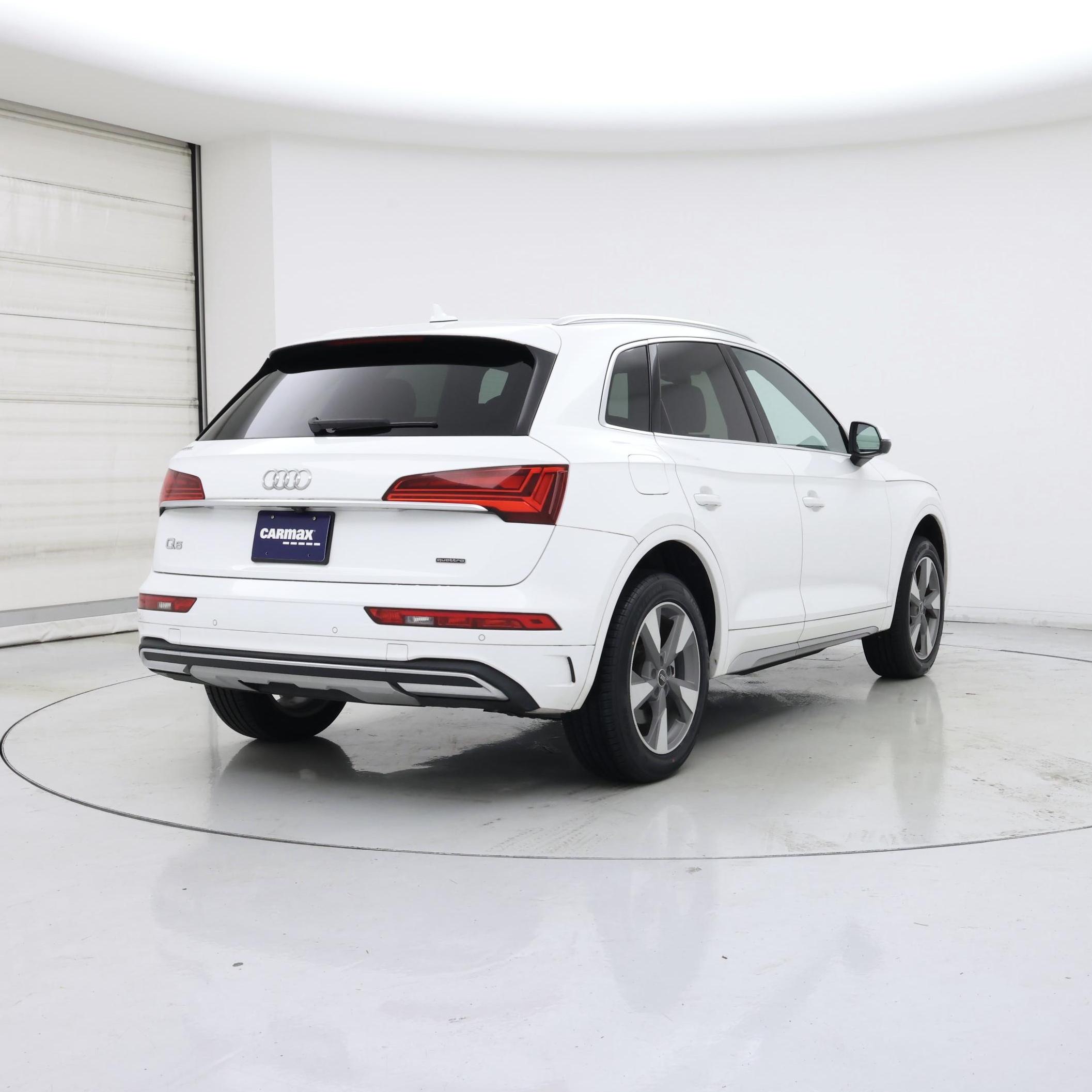 Thumbnail: 2023 Audi Q5 - 8