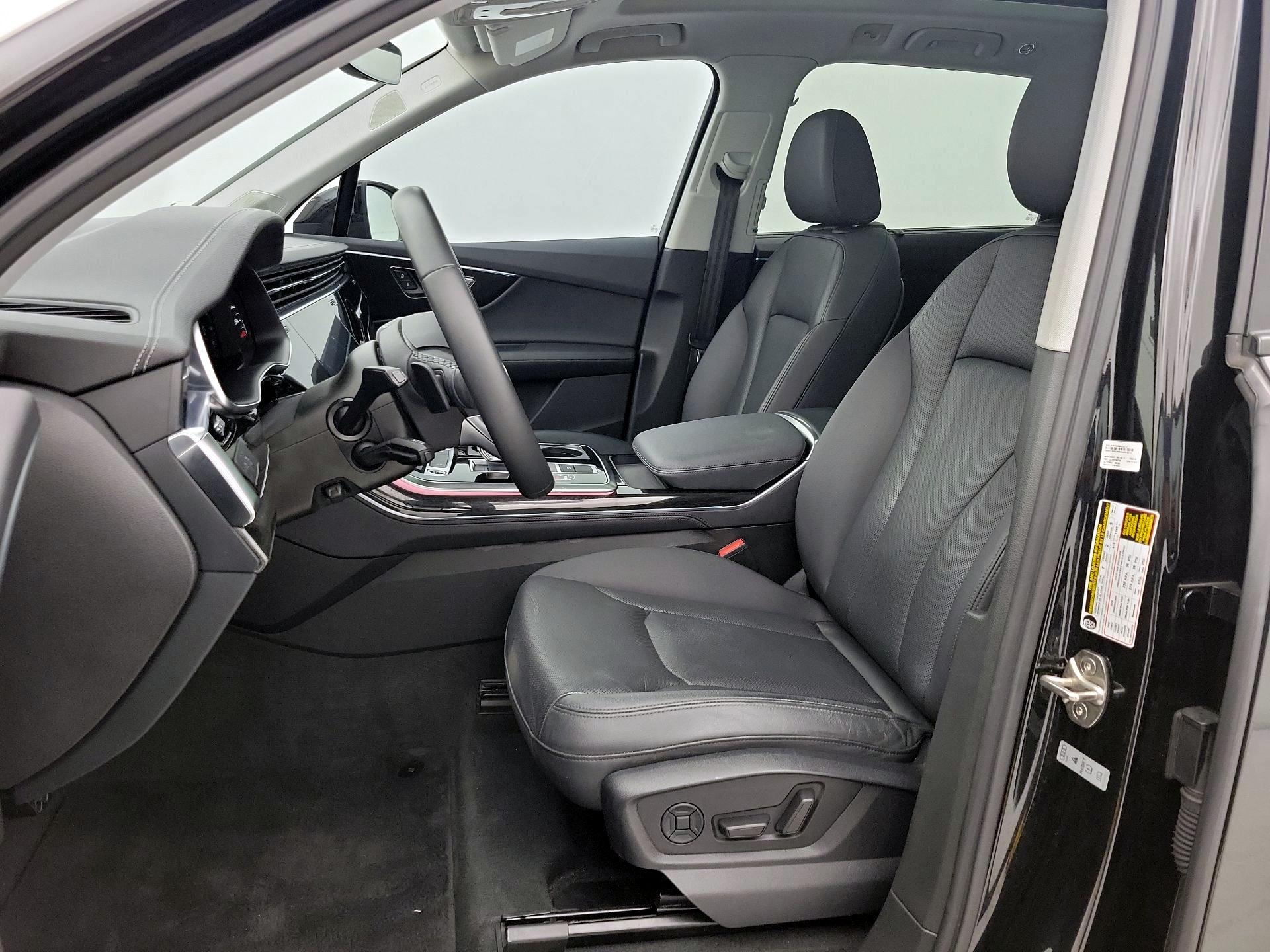 Thumbnail: 2023 Audi Q7 - 11