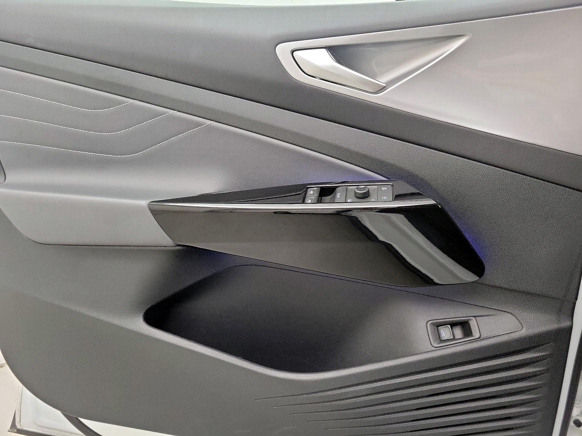 Thumbnail: 2023 Volkswagen ID.4 - 12