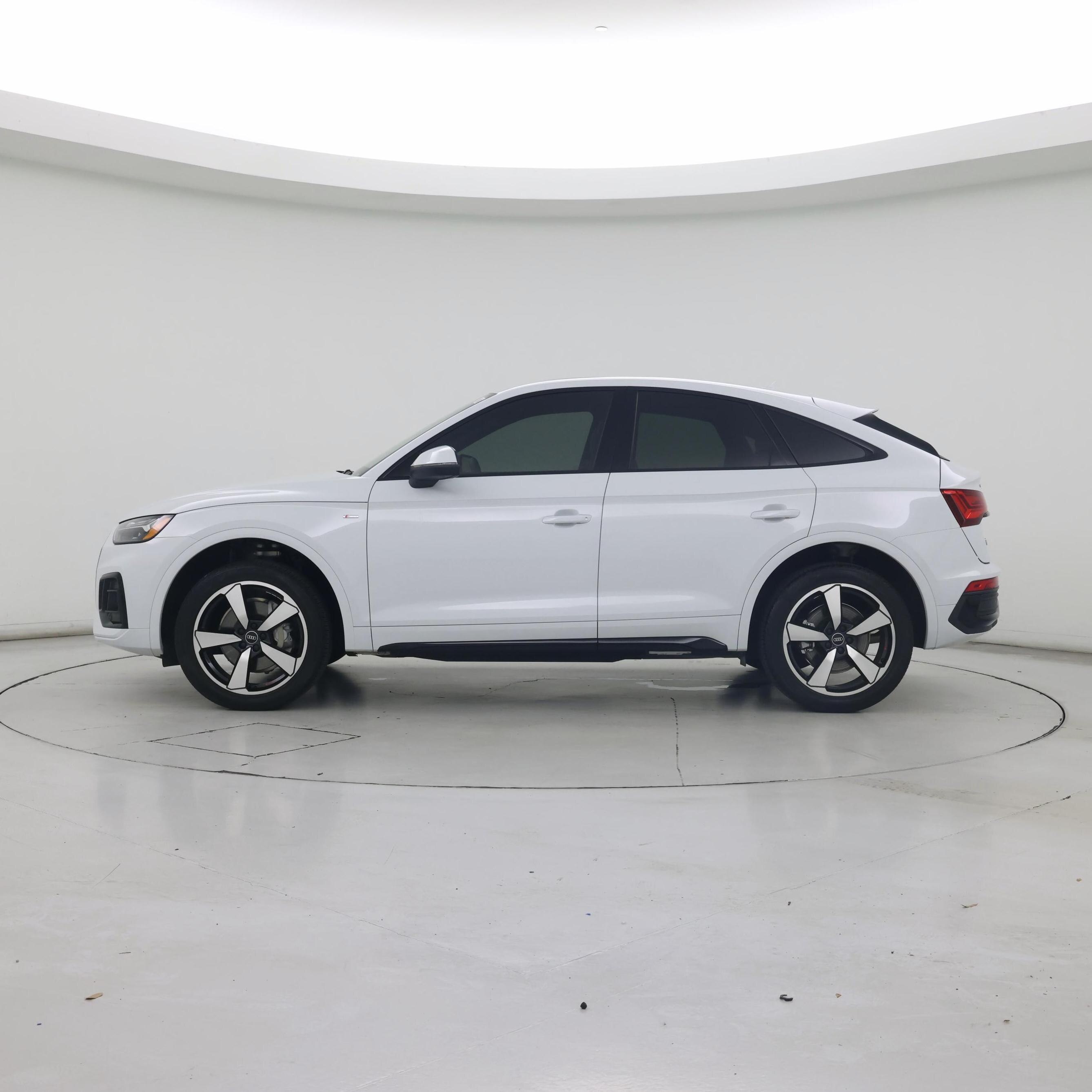Thumbnail: 2023 Audi Q5 - 3