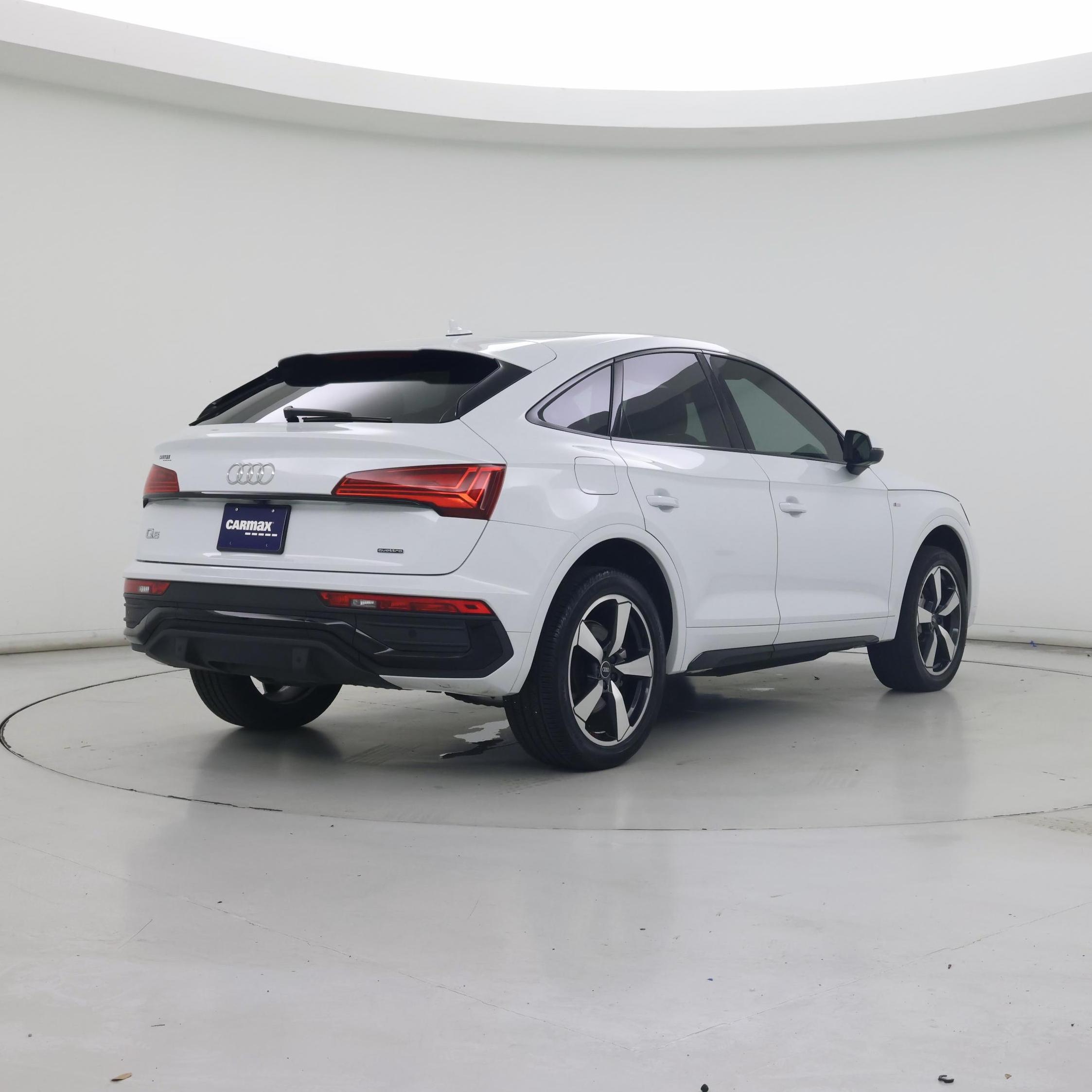 Thumbnail: 2023 Audi Q5 - 8
