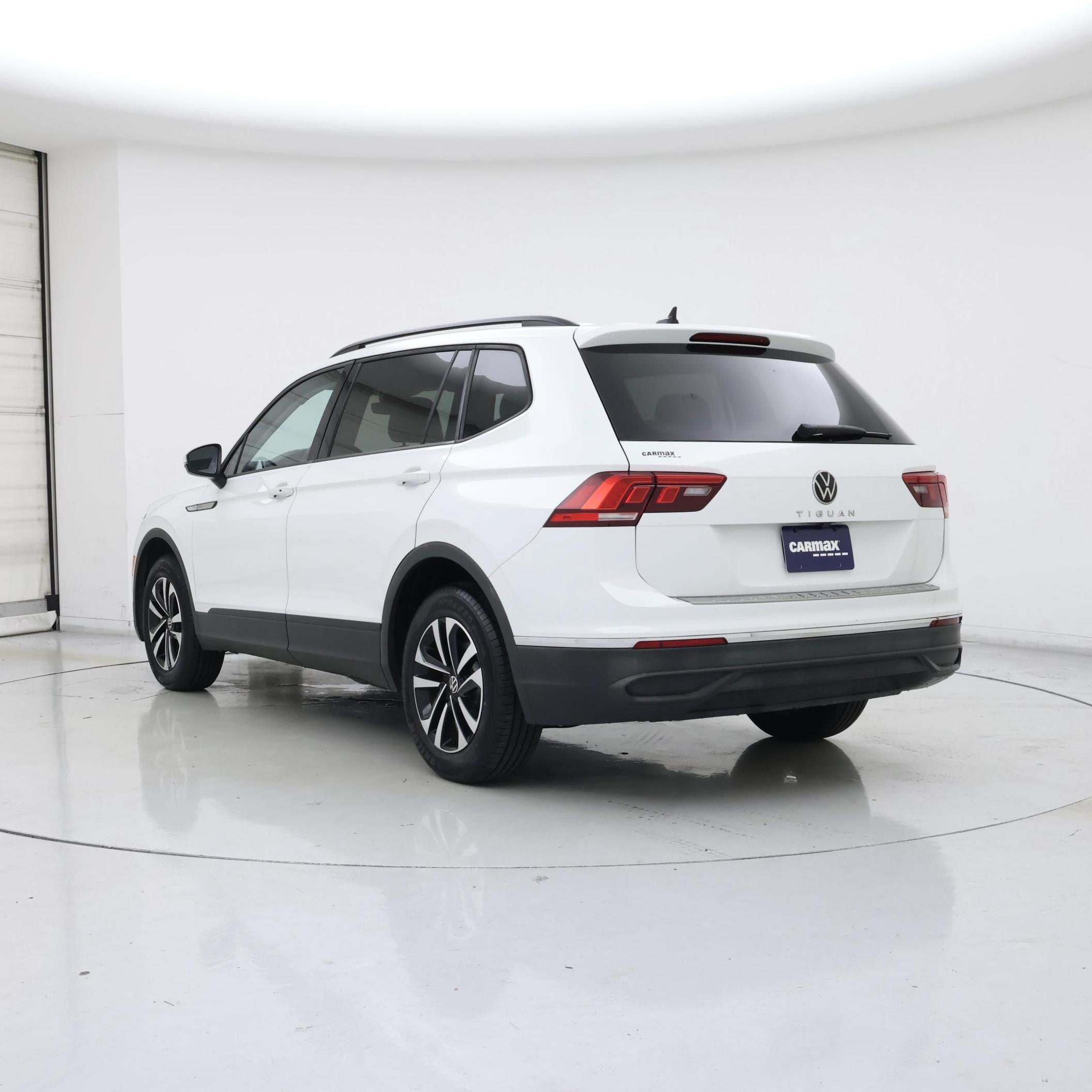 Thumbnail: 2024 Volkswagen Tiguan - 2
