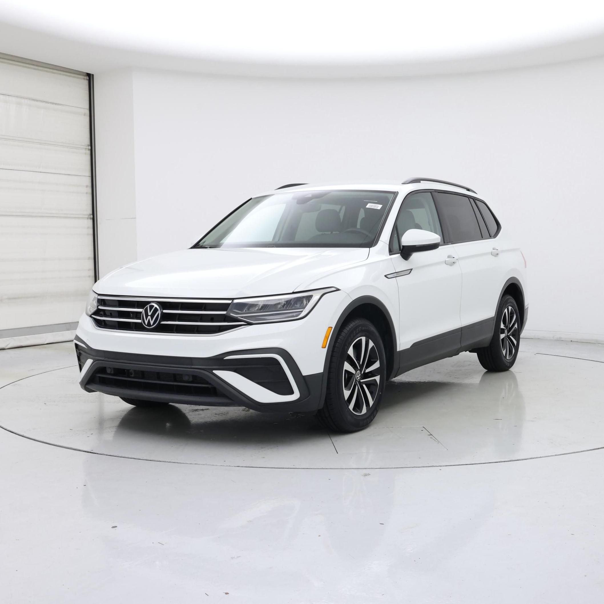 Thumbnail: 2024 Volkswagen Tiguan - 4