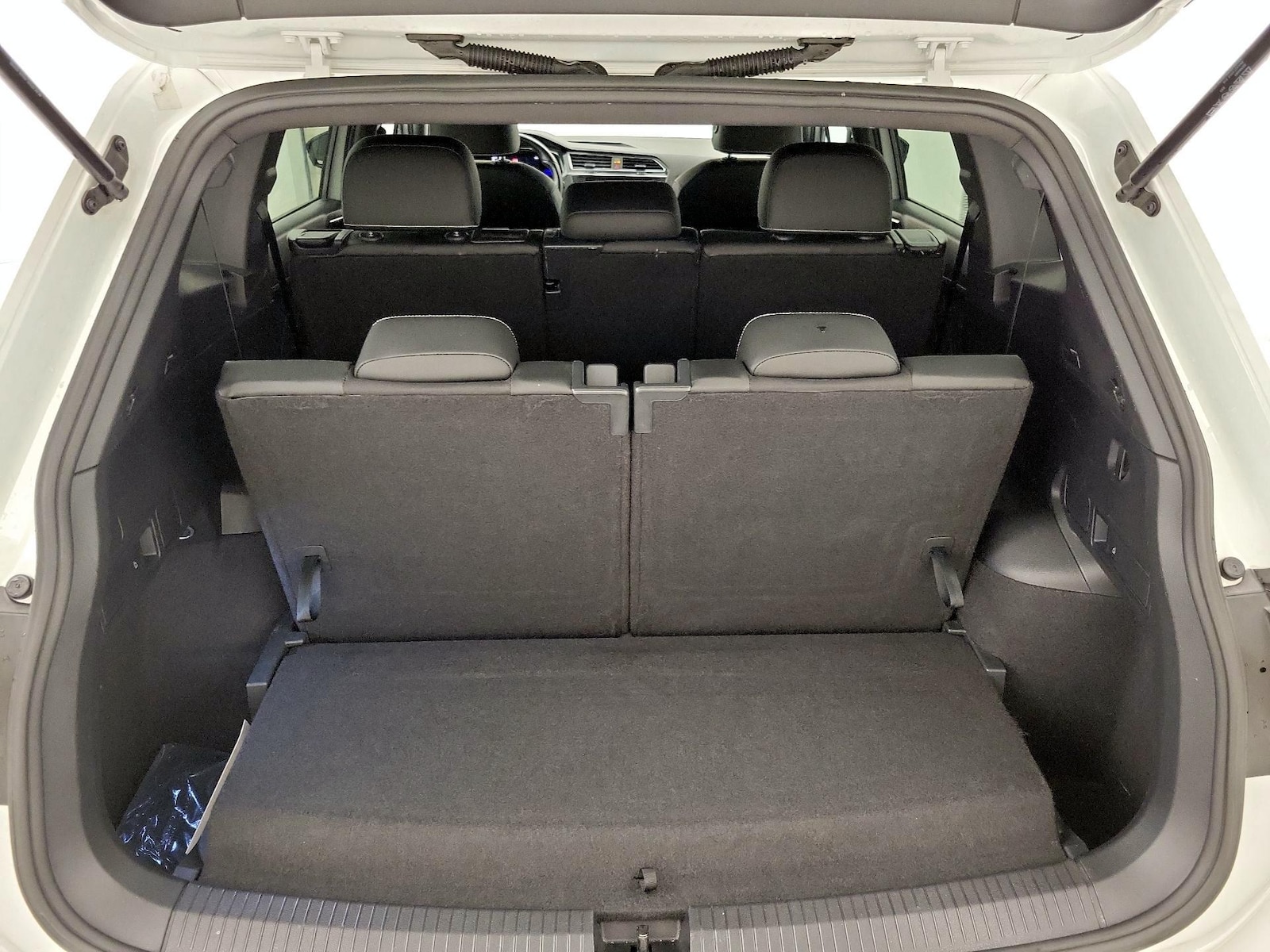 2023 Volkswagen Tiguan SE R-LINE BLACK - Photo 23