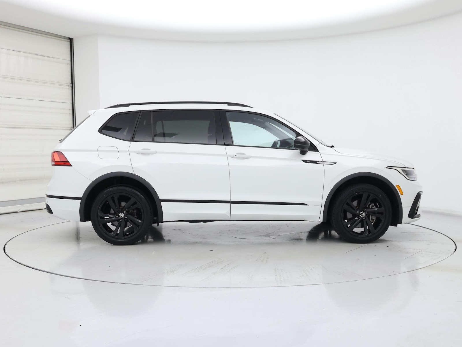 2023 Volkswagen Tiguan SE R-LINE BLACK - Photo 8