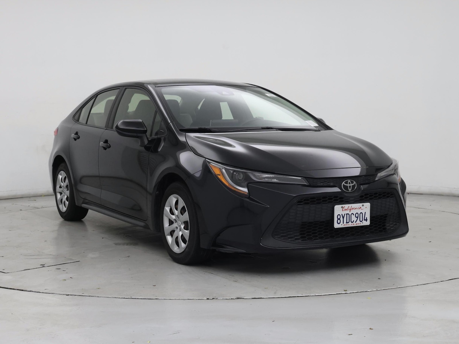 2020 Toyota Corolla LE - Photo 2