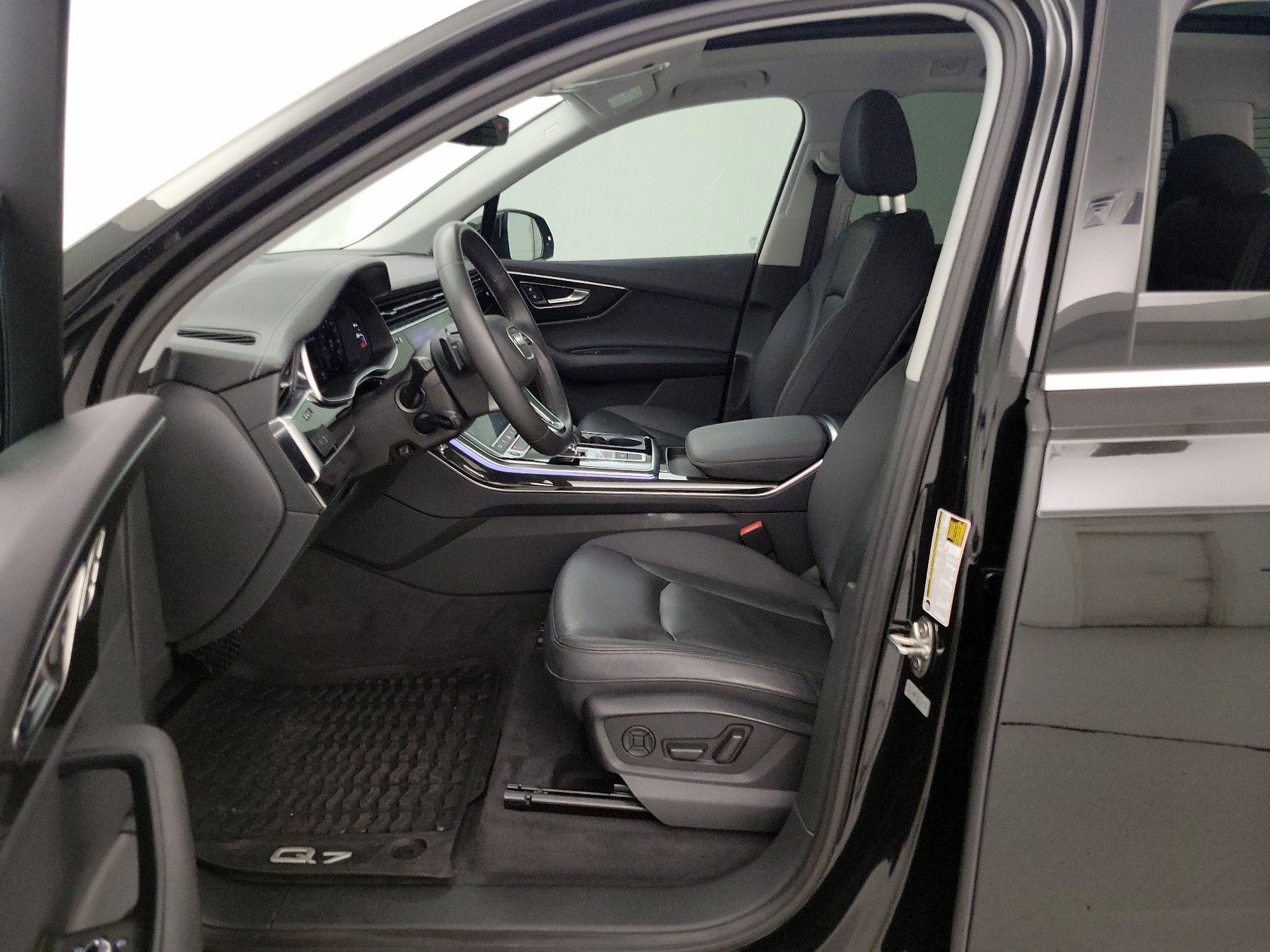 Thumbnail: 2023 Audi Q7 - 11
