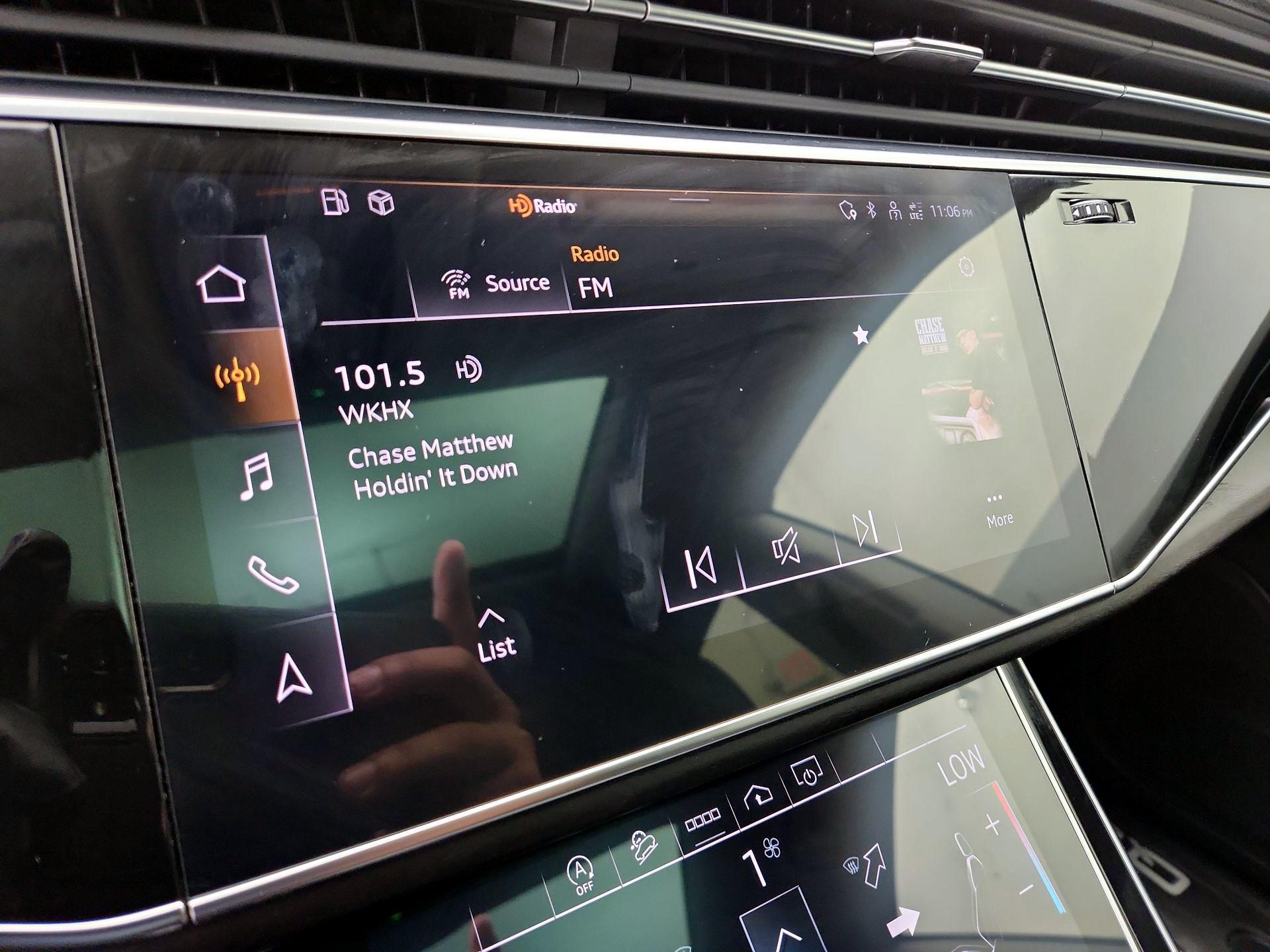 Thumbnail: 2023 Audi Q8 - 15