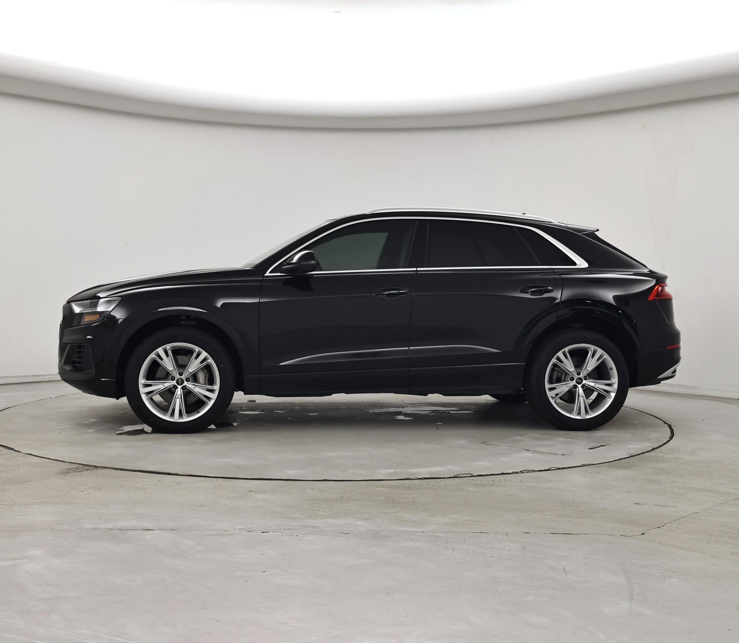 Thumbnail: 2023 Audi Q8 - 3