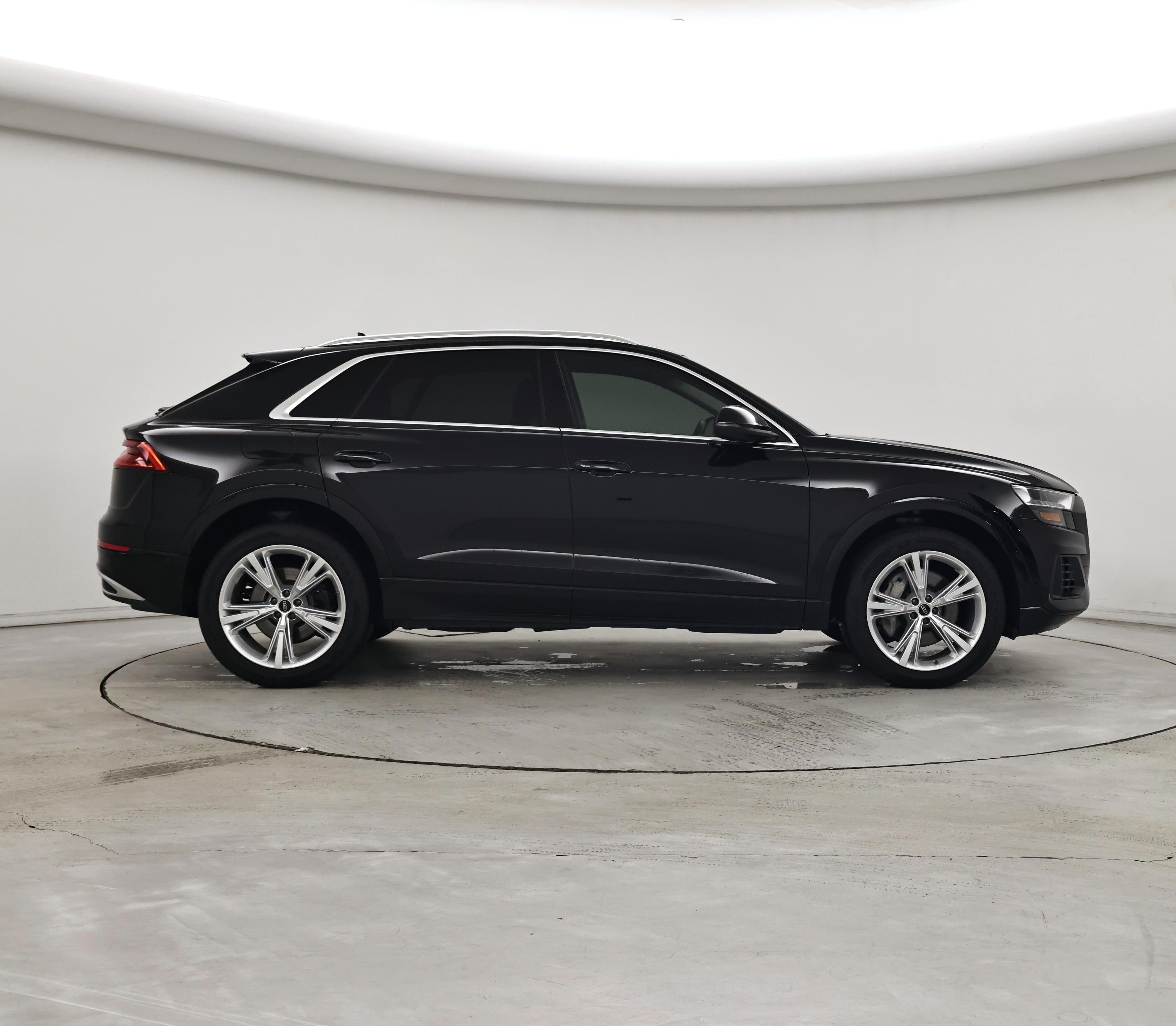 Thumbnail: 2023 Audi Q8 - 7