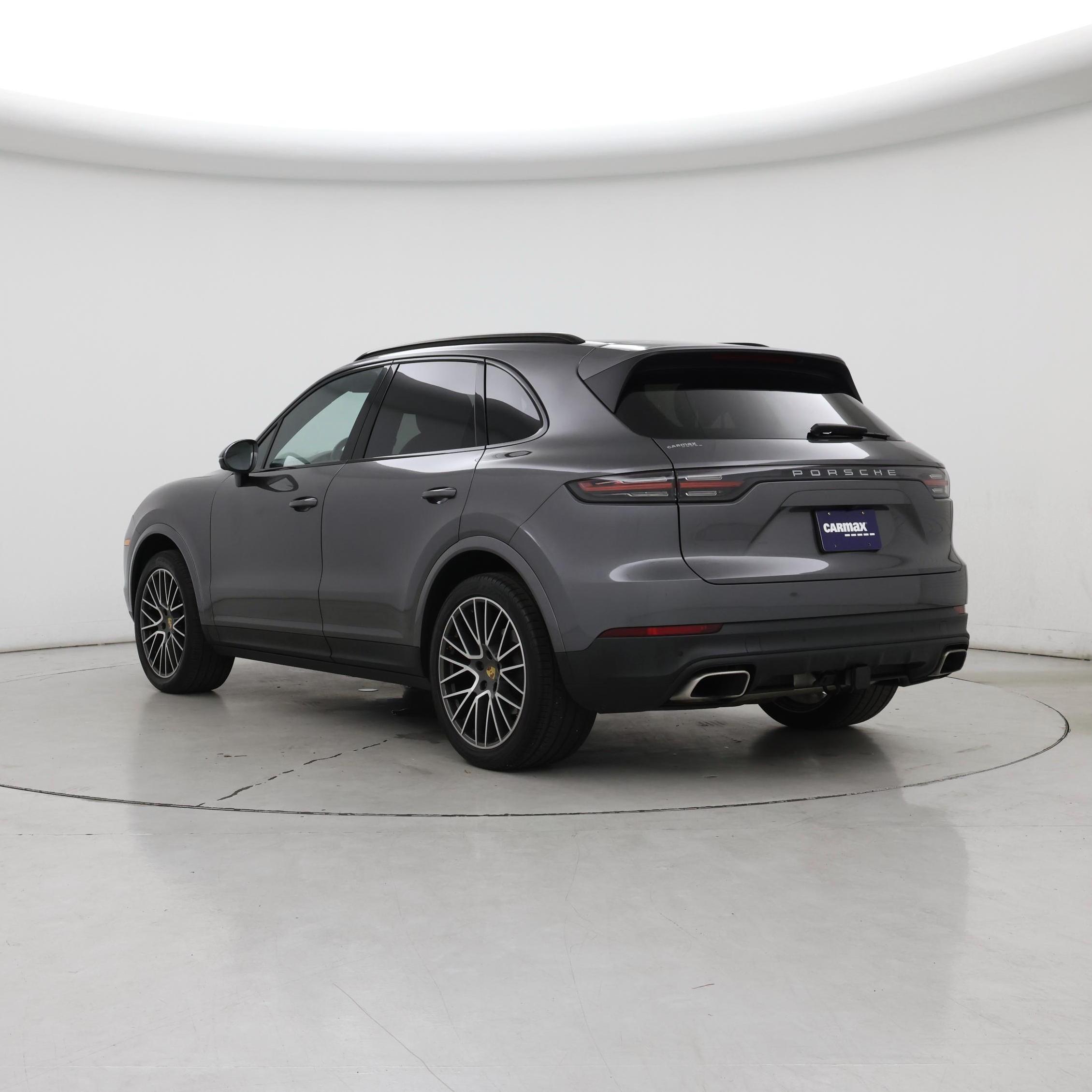 Thumbnail: 2021 Porsche Cayenne - 2