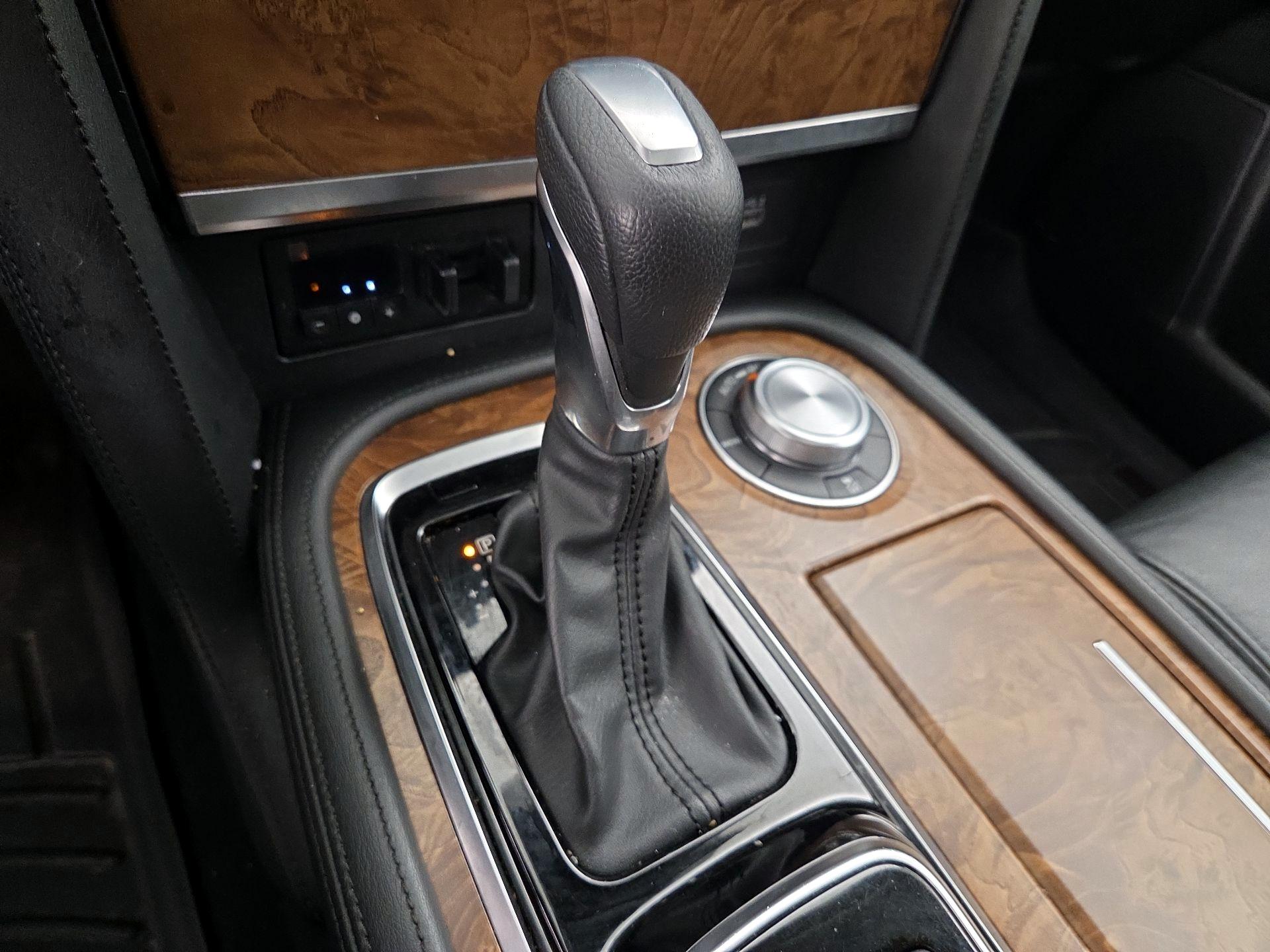 Thumbnail: 2022 Nissan Armada - 18
