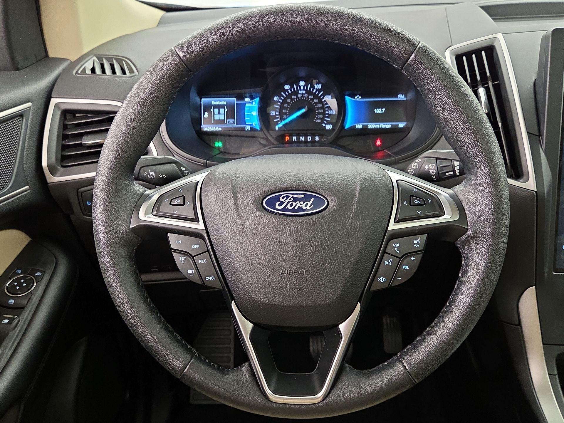 Thumbnail: 2022 Ford Edge - 10