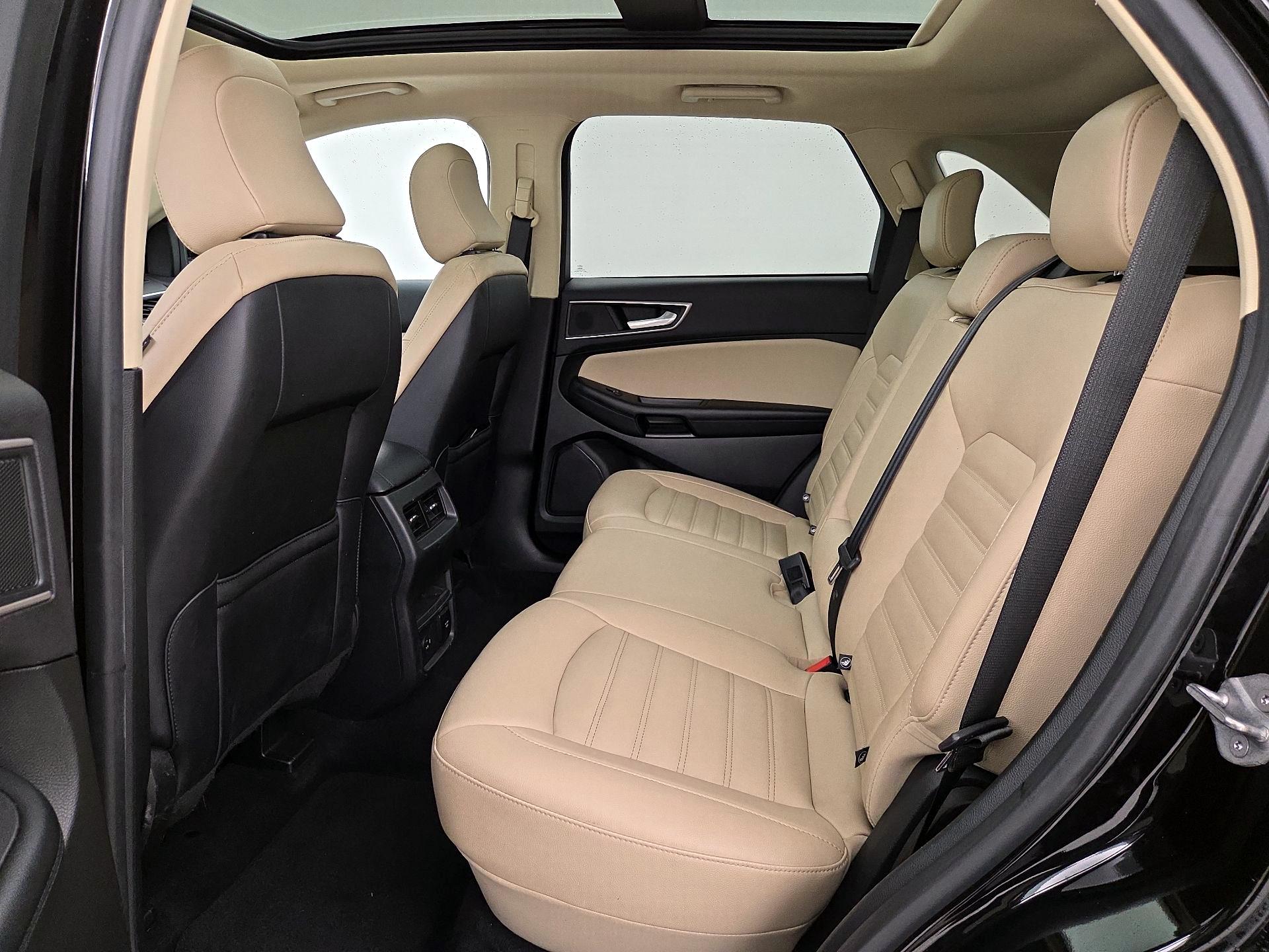 Thumbnail: 2022 Ford Edge - 20