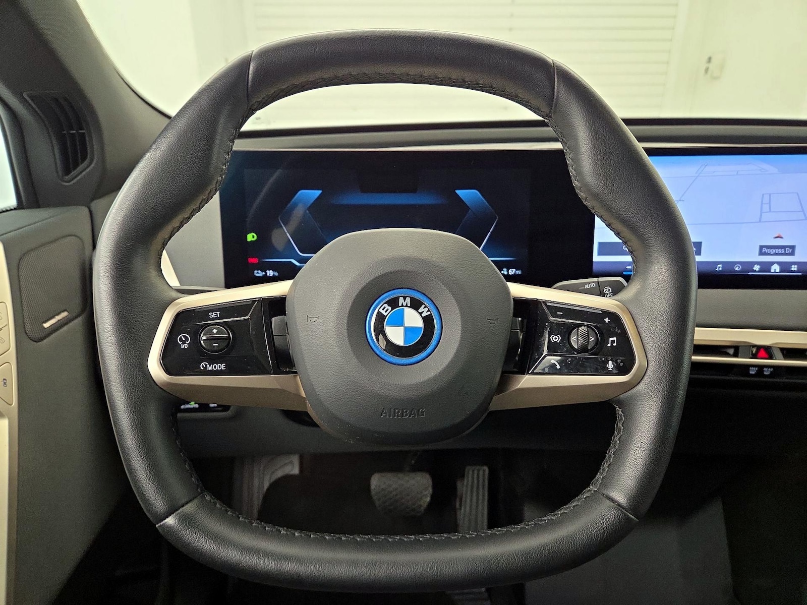 2024 BMW iX Base - Photo 11
