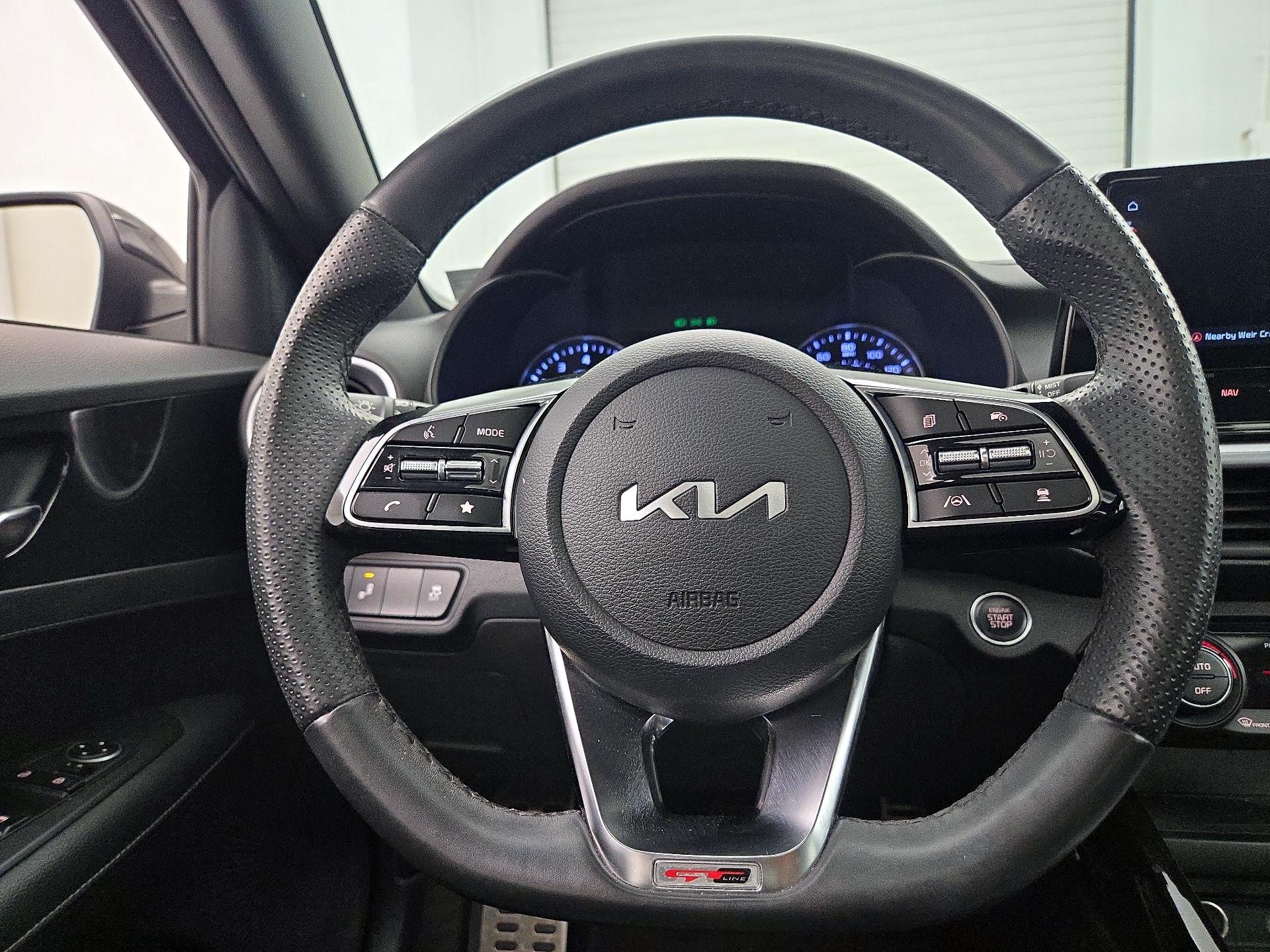 Thumbnail: 2023 Kia Forte - 10