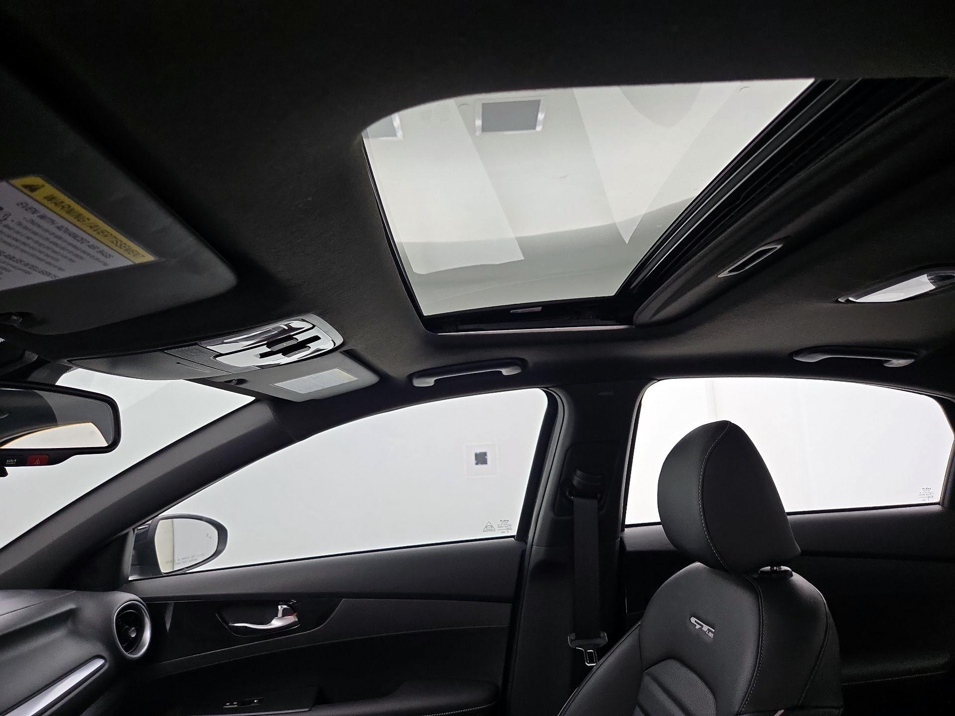 Thumbnail: 2023 Kia Forte - 20